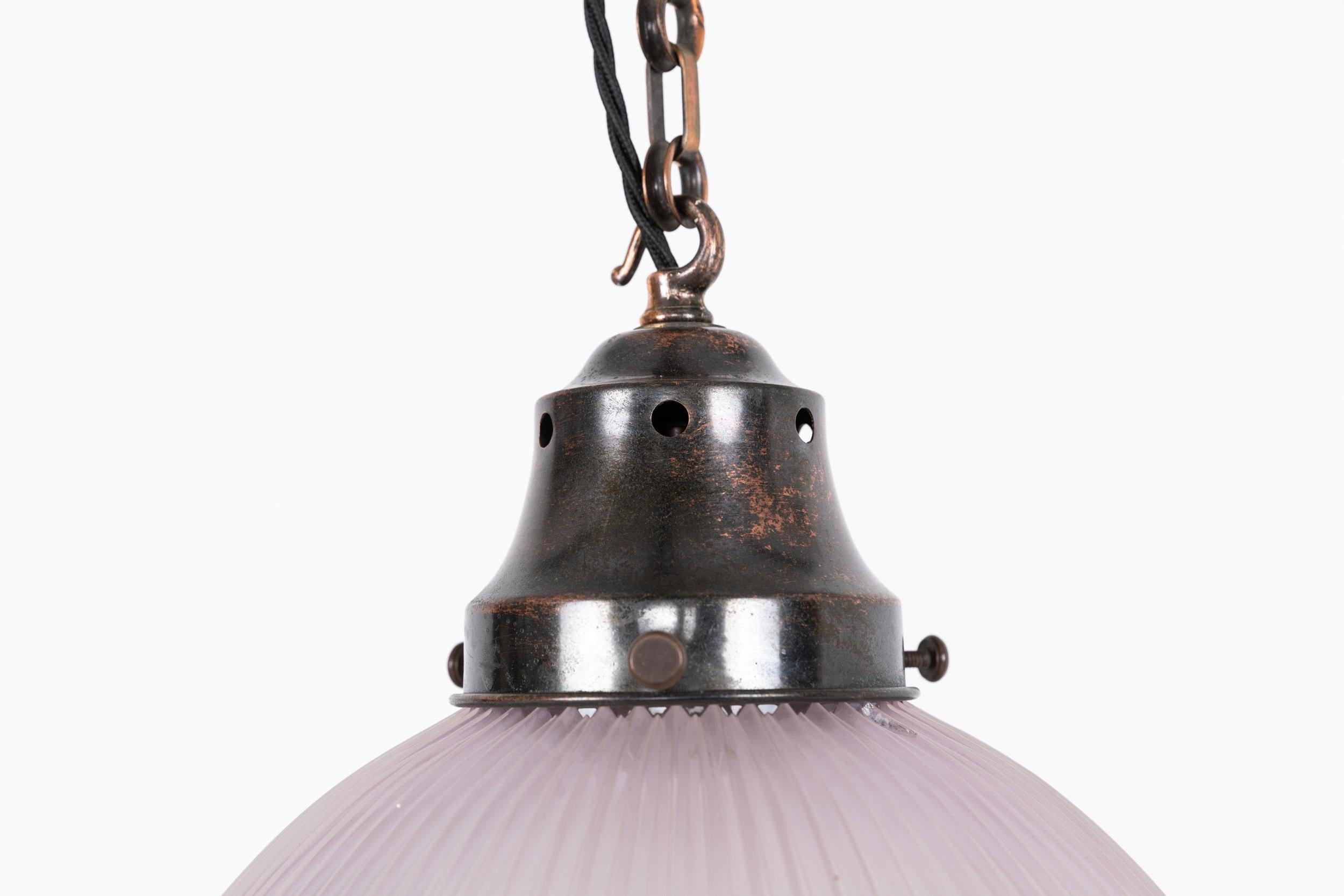 Art Déco Antica lampada a sospensione in vetro prismatico con riflettore-rifrattore Holophane da 12