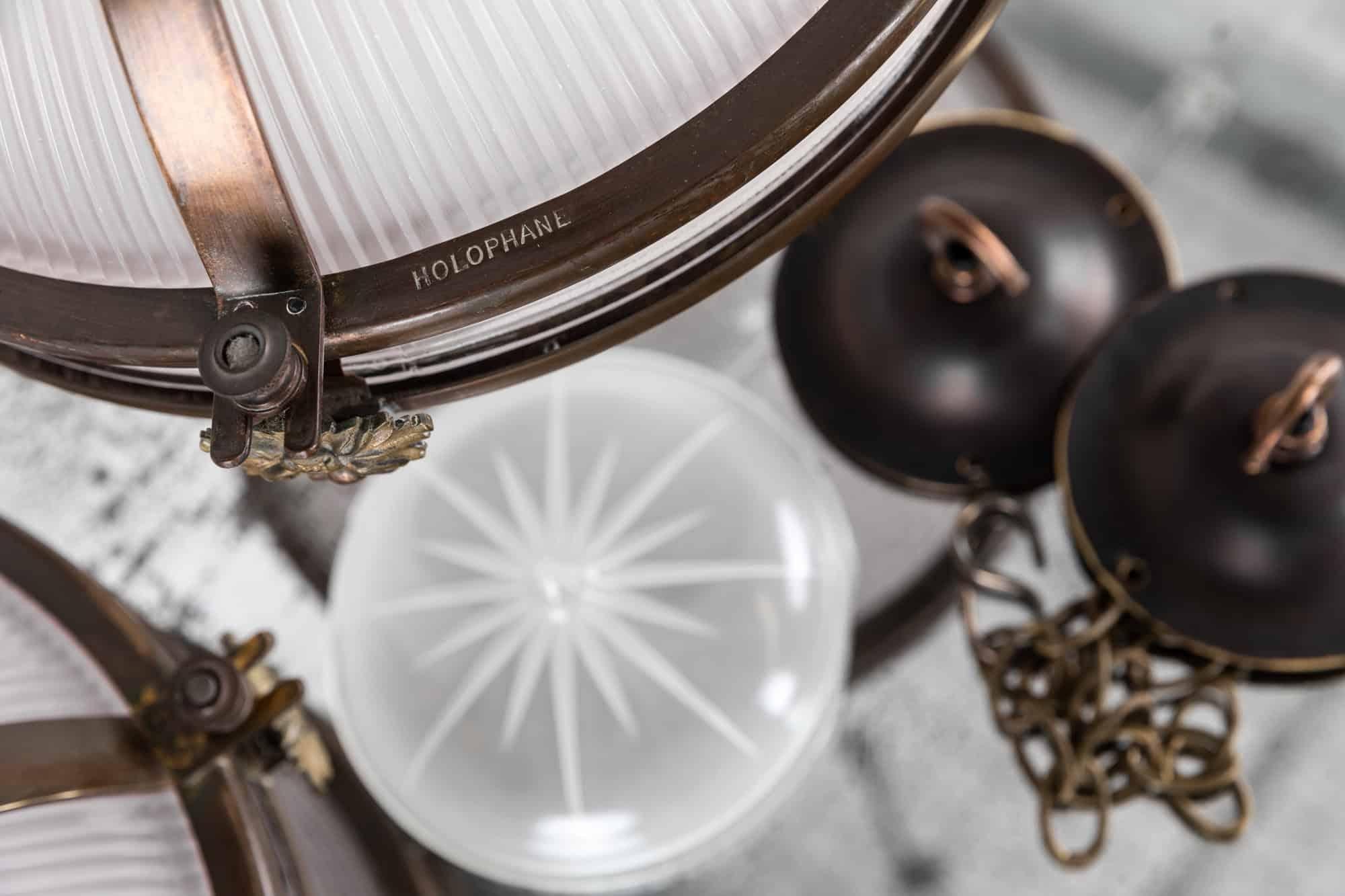 Anglais Lampe à suspension ancienne en verre prismatique réflecteur-refractor Holophane de 12 pouces, c. 1920 en vente