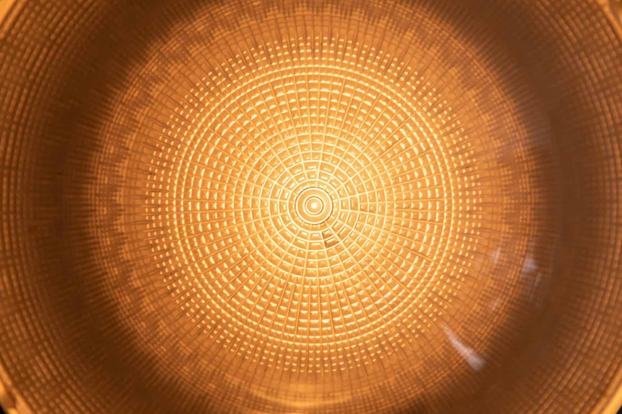 Antigua lámpara colgante de cristal prismático Holophane 'Ripple-Lite' de 12