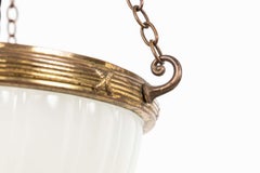 Antico ciondolo Plafonnier in vetro opalino con pietra di luna da 12", C.C.