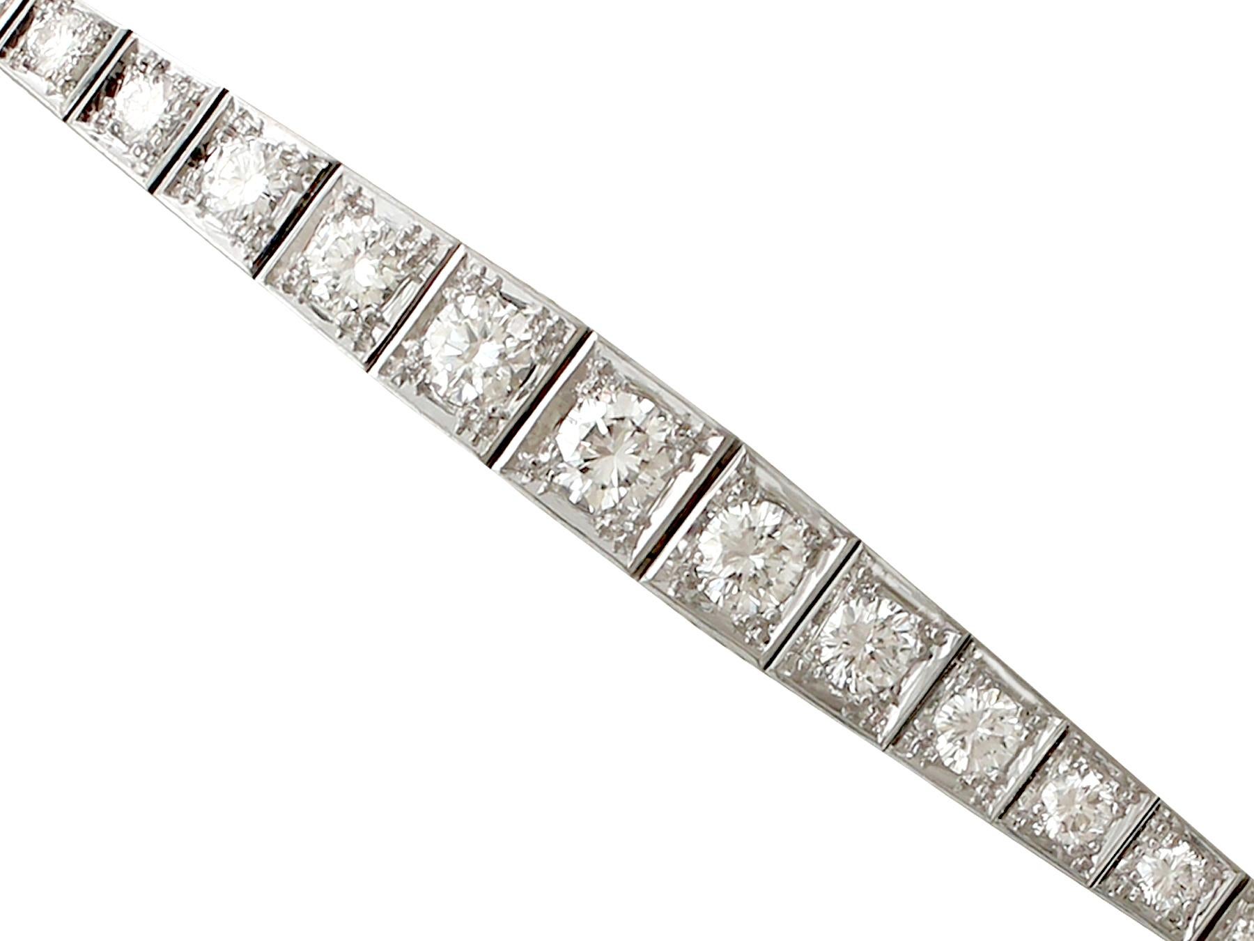 Women's Antique 1930s 1.20 Carat Diamond and White Gold Bracelet