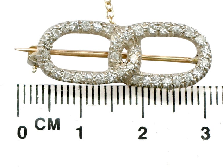 Antique 1.20 Carat Diamond Yellow Gold Brooch For Sale 1