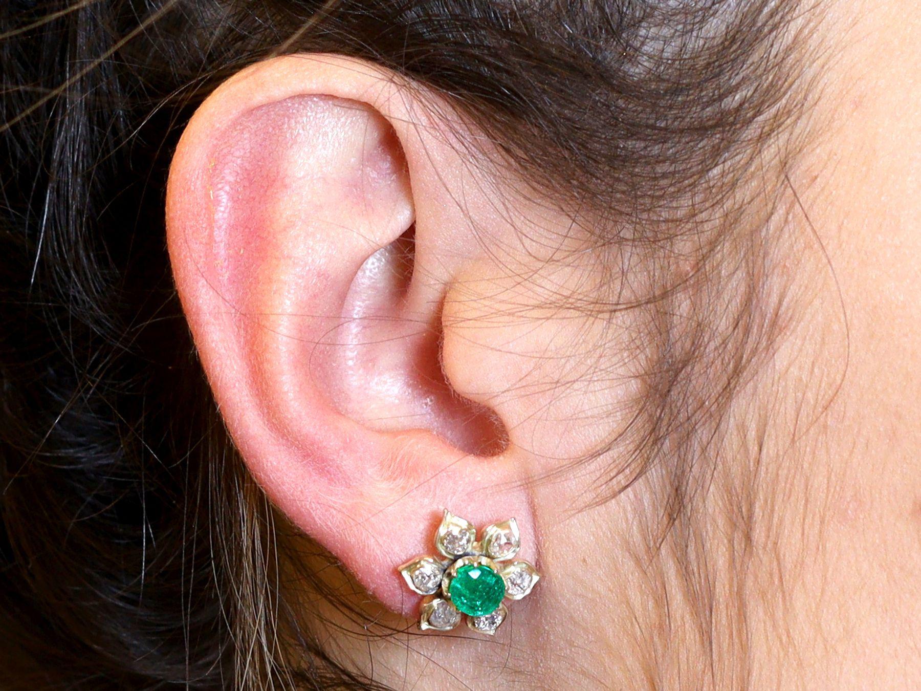Antike Ohrringe aus Gelbgold mit 1,20 Karat Smaragd und 1,22 Karat Diamant im Angebot 3