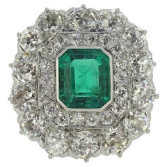 Bague ancienne à grappes d'émeraudes et de diamants de 1,20 carat