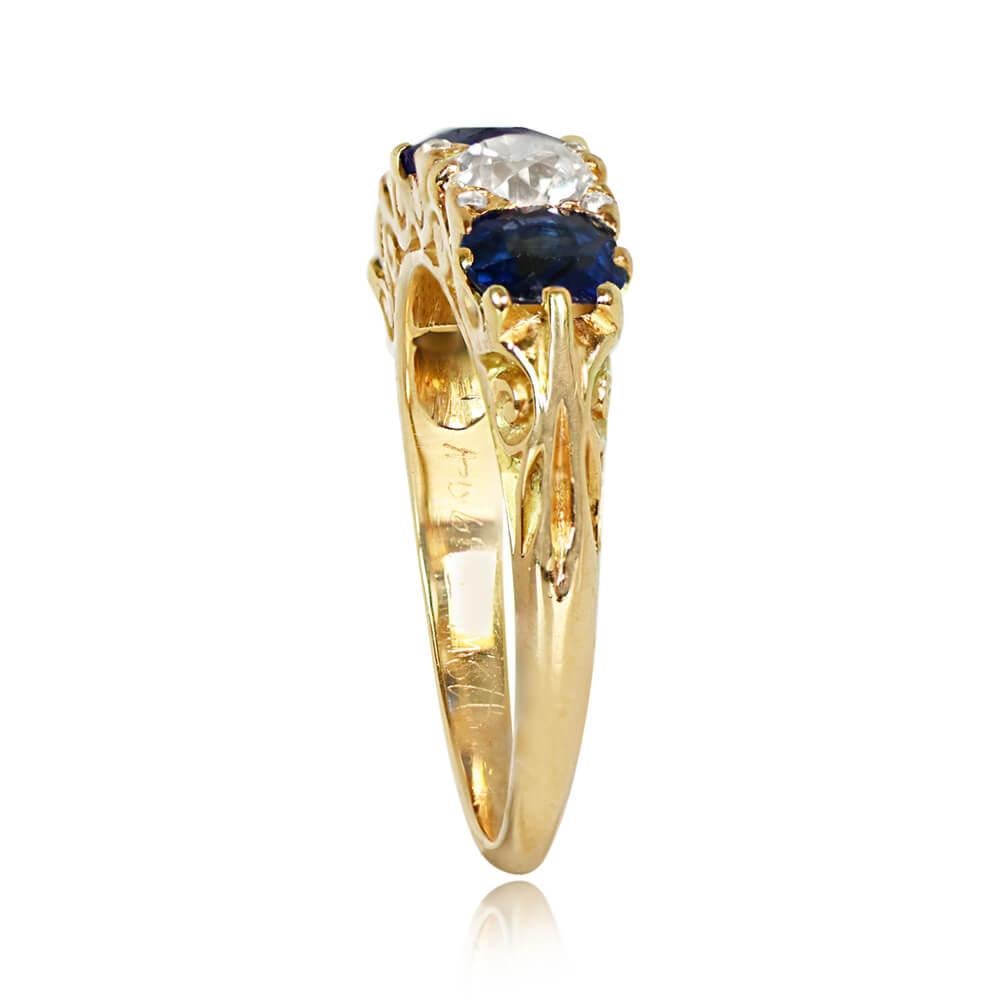 Antique 1.20ct Cushion Cut Natural Sapphire Engagement Ring,  18k Yellow Gold In Excellent Condition For Sale In New York, NY