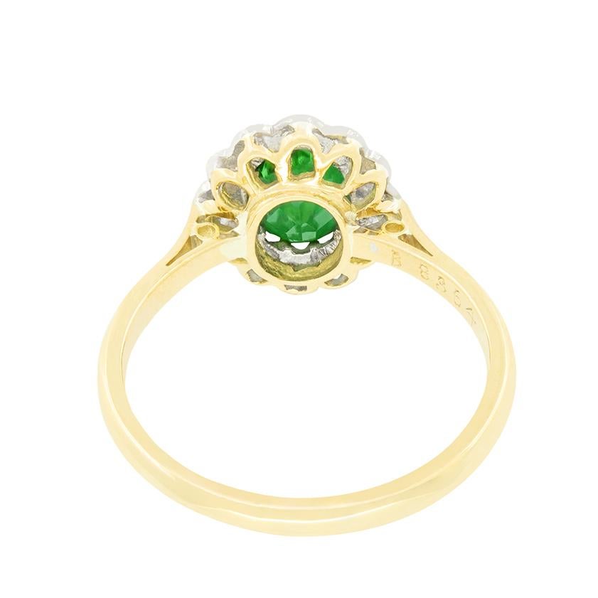 Antique 1.20ct Green Tourmaline and Diamond Cluster Ring, c.1930s (Ovalschliff) im Angebot