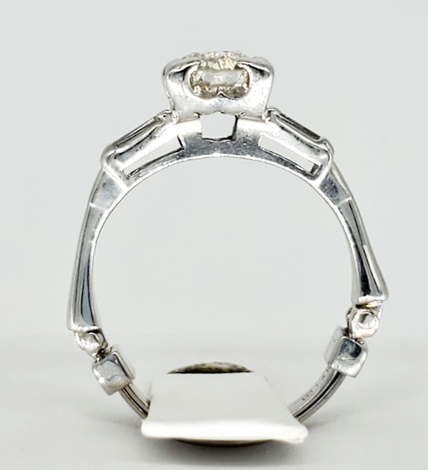 Antiker Verlobungsring aus Platin mit 1,21 Karat Diamant im alten Minenschliff in Selbstgröße, antik im Angebot 2