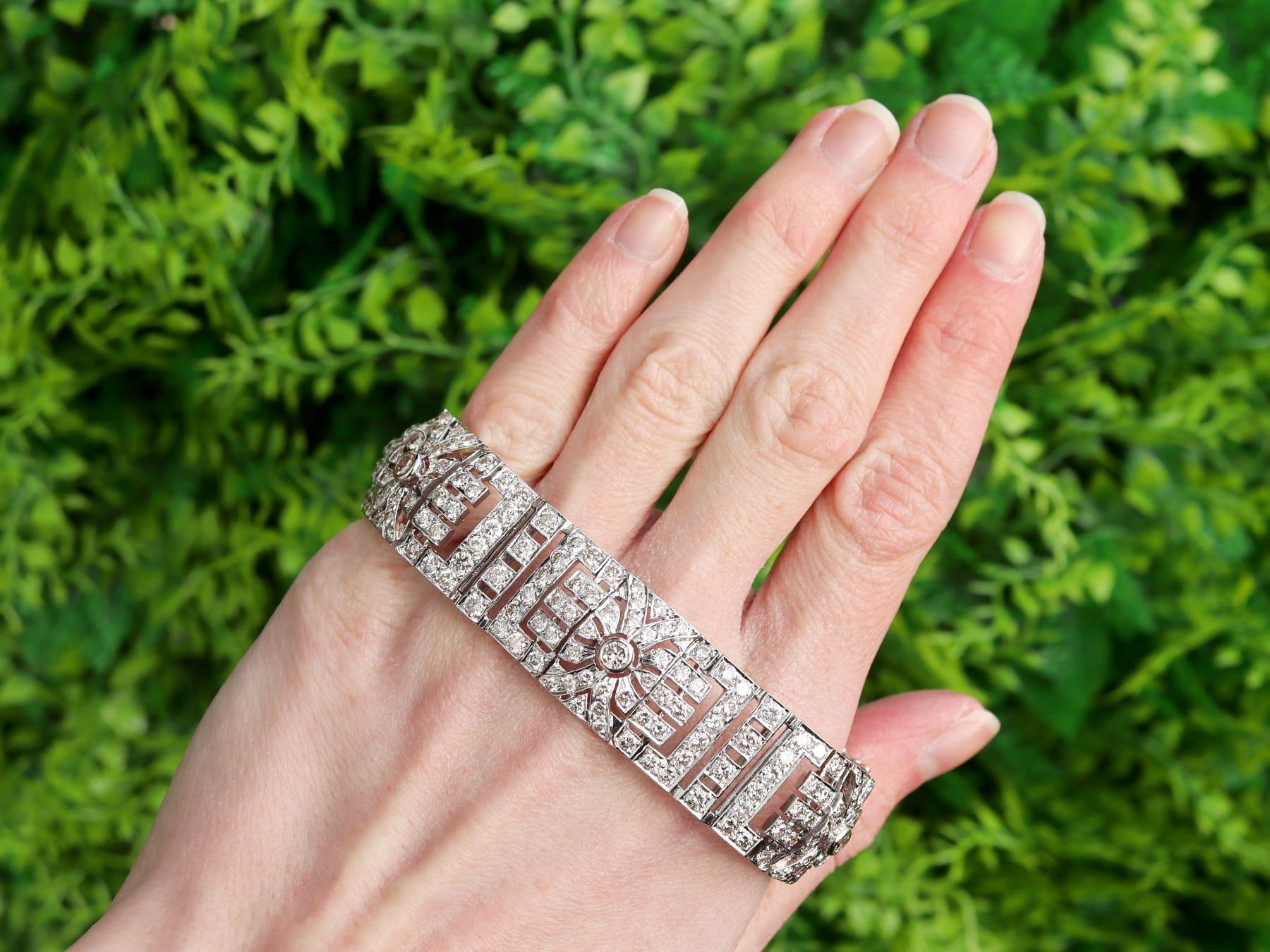 A stunning antique 1930's 12.45 carat diamond and 18 carat white gold bracelet - boxed; part of our diverse antique jewellery and estate jewelry collections

This stunning, fine and impressive antique diamond bracelet has been crafted in 18ct white
