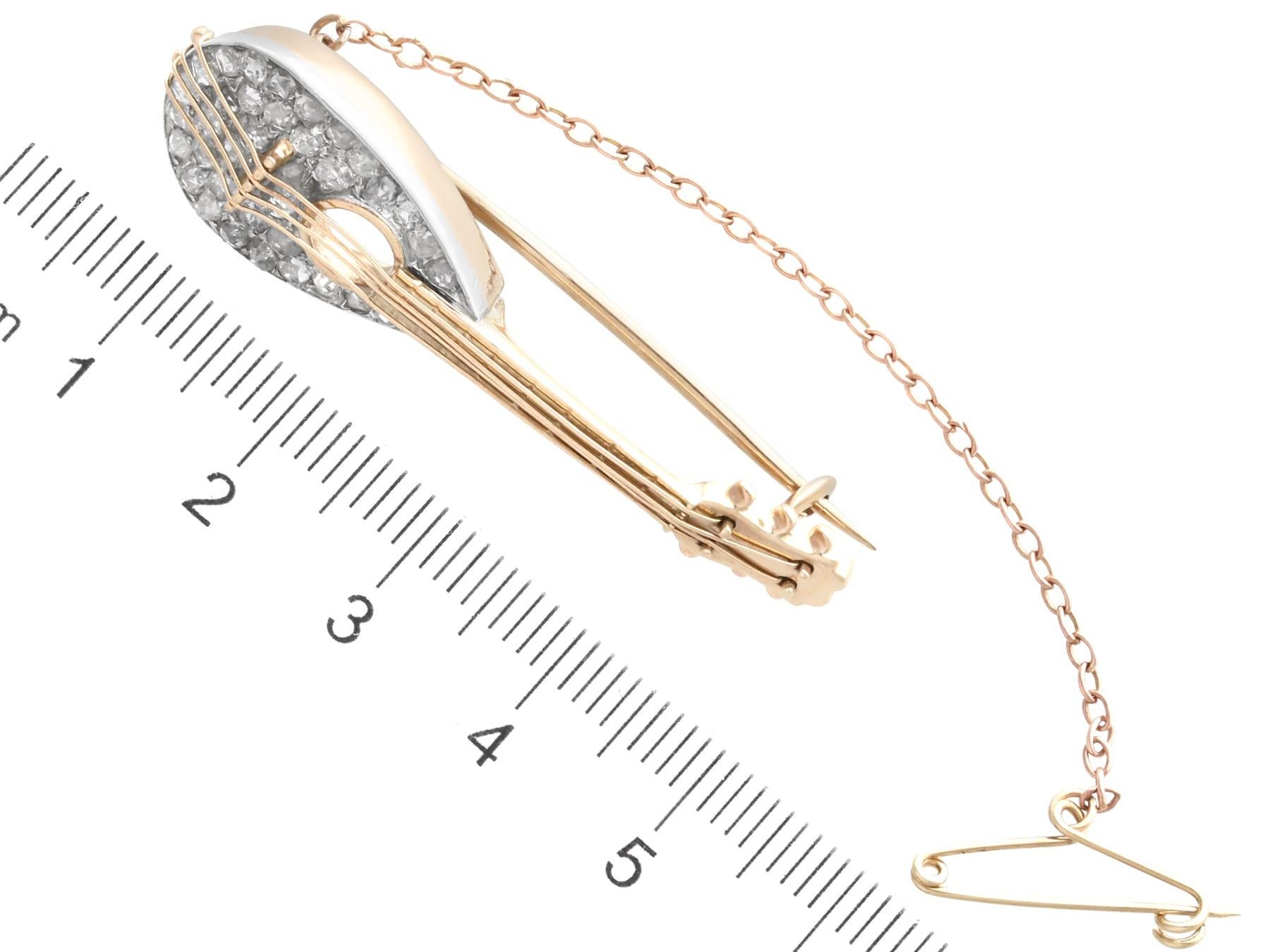 Antica spilla a mandolino in oro giallo 9k e diamanti da 1,25 carati Circa 1890 in vendita 3