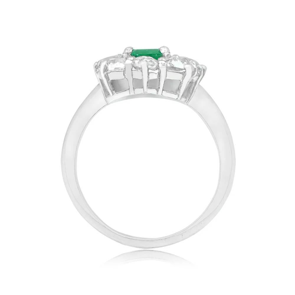 Antique 1.25ct Emerald Cut Natural Colombian Emerald Engagement Ring, Platinum In Excellent Condition For Sale In New York, NY