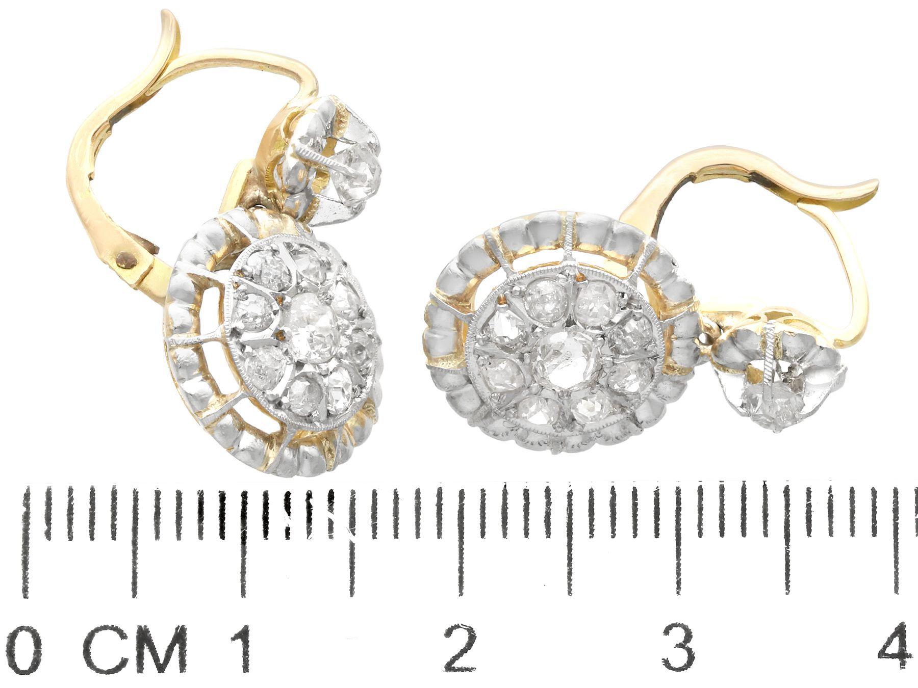 Pendants d'oreilles anciennes en or jaune et diamants de 1,26 carat  2