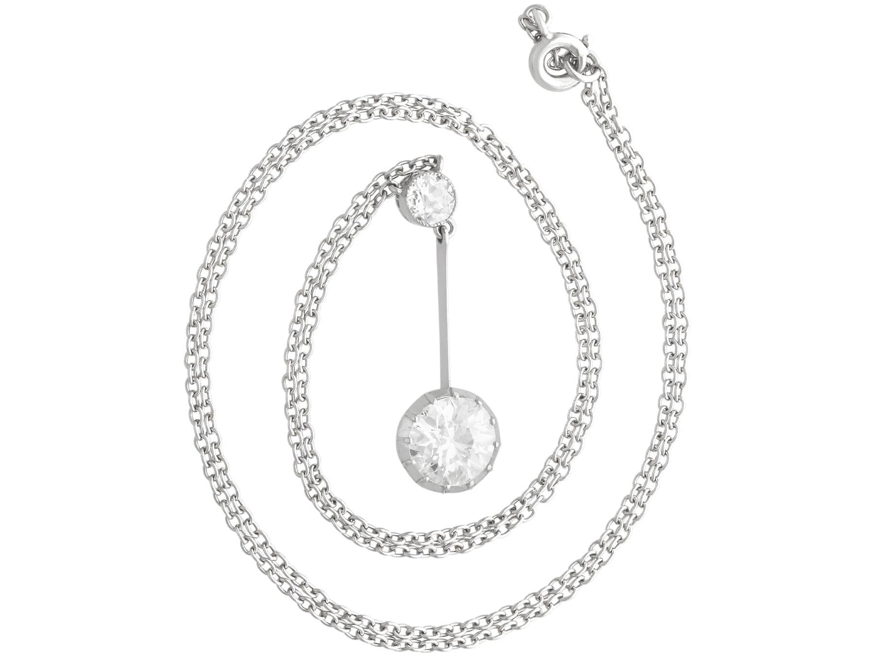 Pendentif ancien en platine et diamant de 1,28 carat Circa 1920 Unisexe en vente