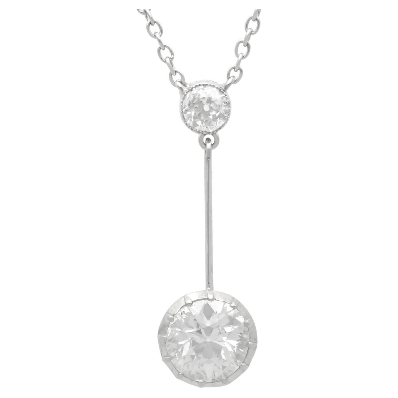 Pendentif ancien en platine et diamant de 1,28 carat Circa 1920 en vente