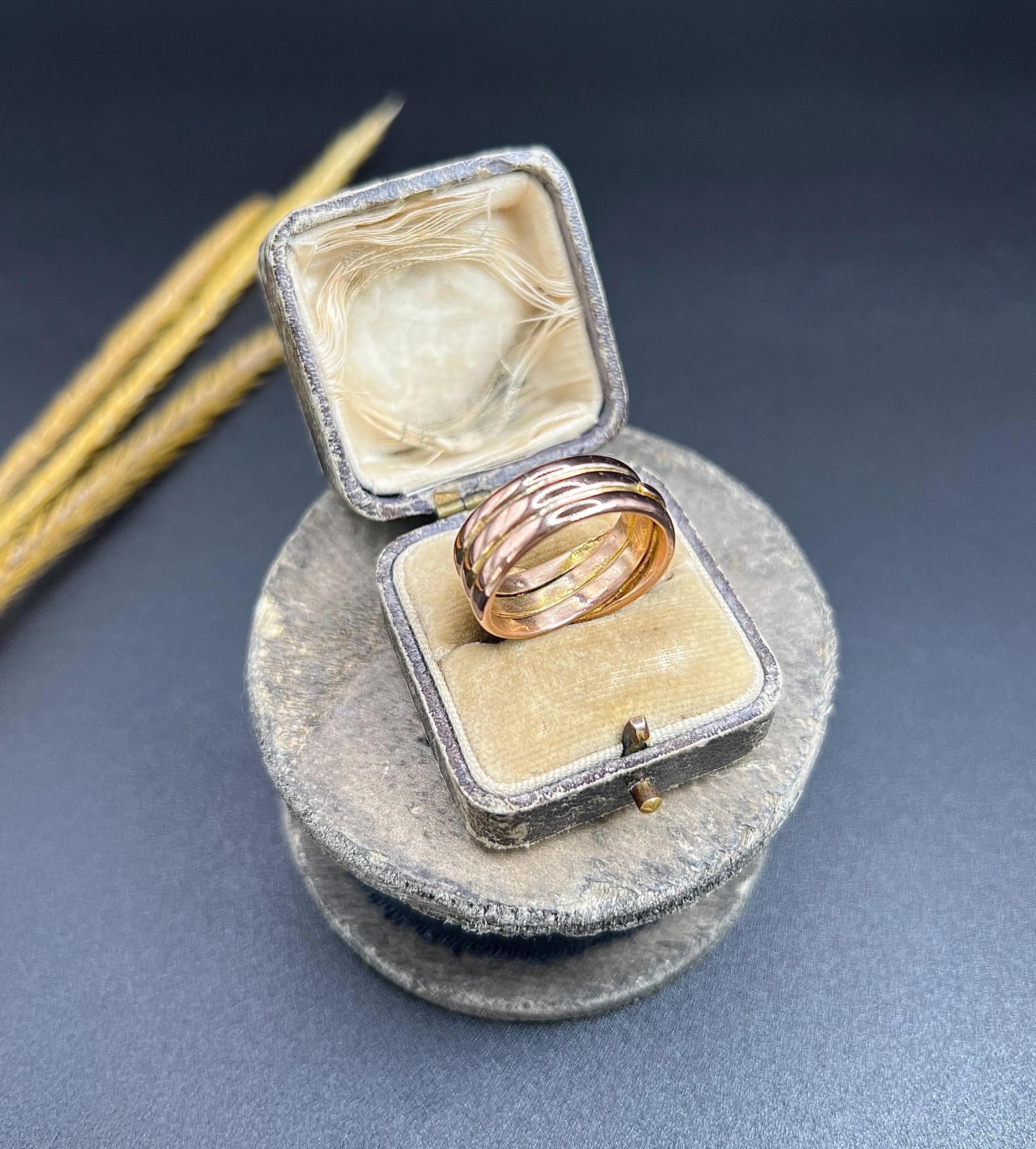 Antique 12ct Rose Gold, Edwardian Sapphire, Diamond & Emerald Snake Ring For Sale 2