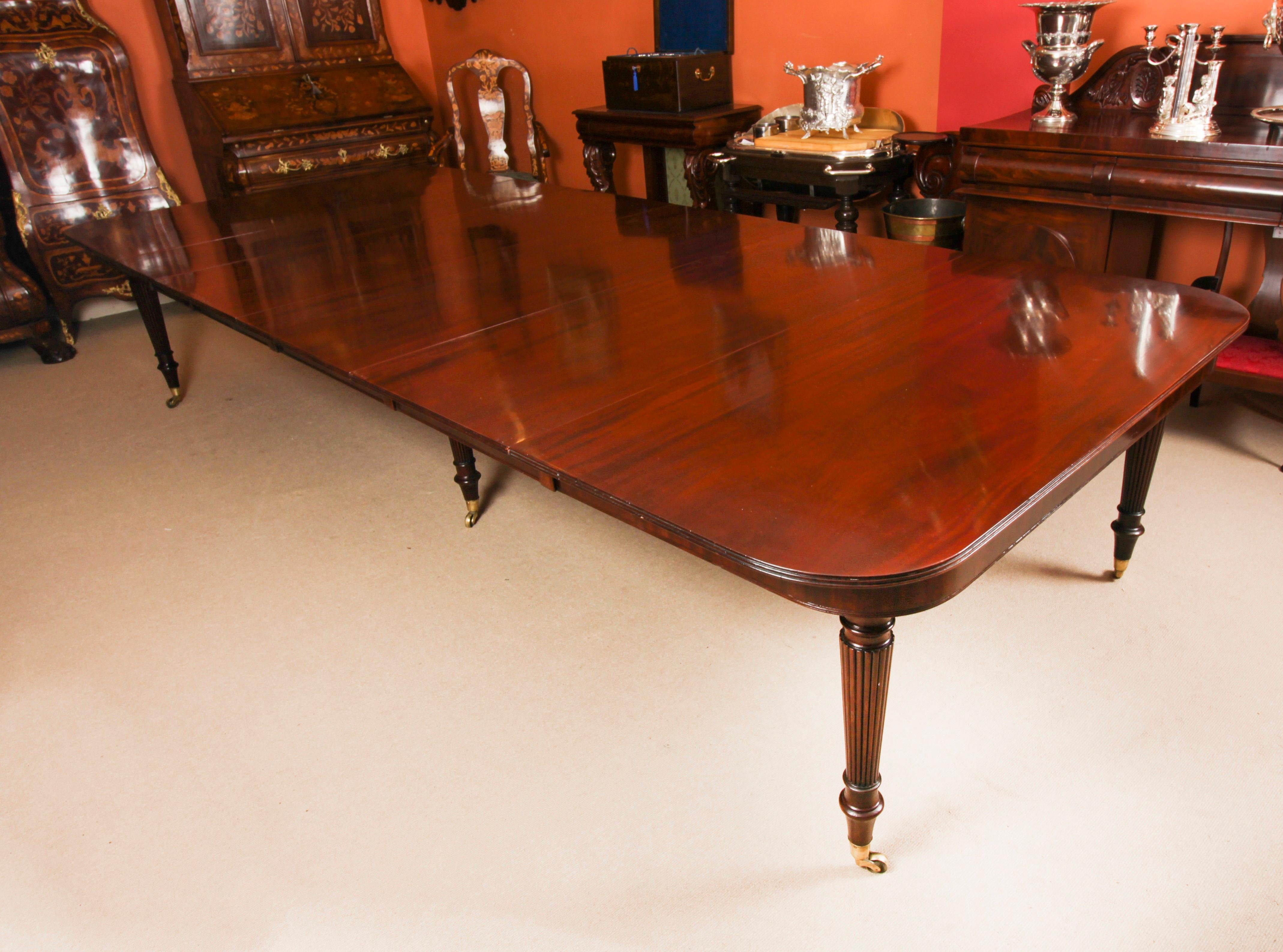 George III Antique 12ft Imperial Style Extending Dining Table 19th & 12 Chairs 20th Century