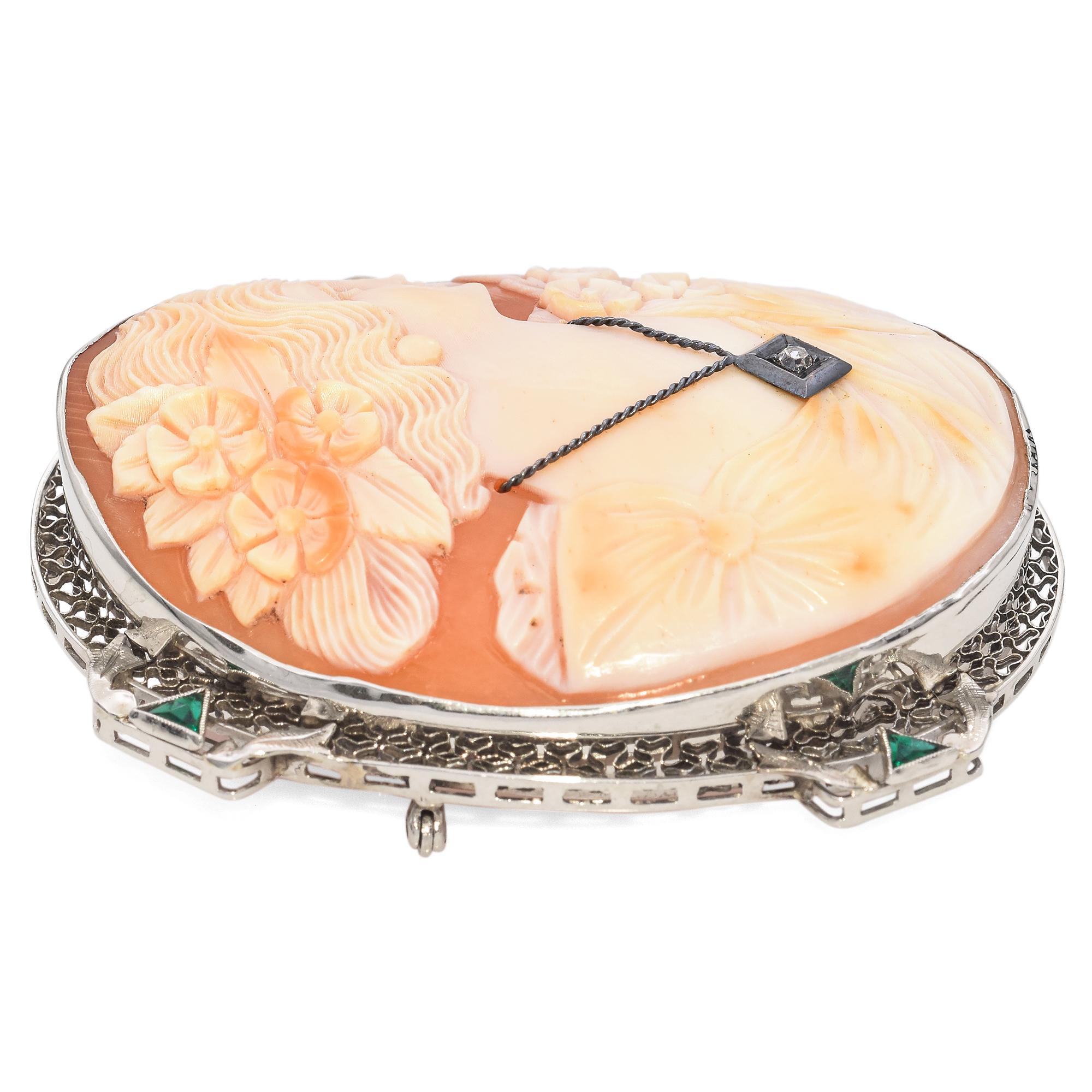 Antique 12K Gold Old Mine Cut Diamond Cameo Filigree Pendant Brooch In Good Condition For Sale In New York, NY