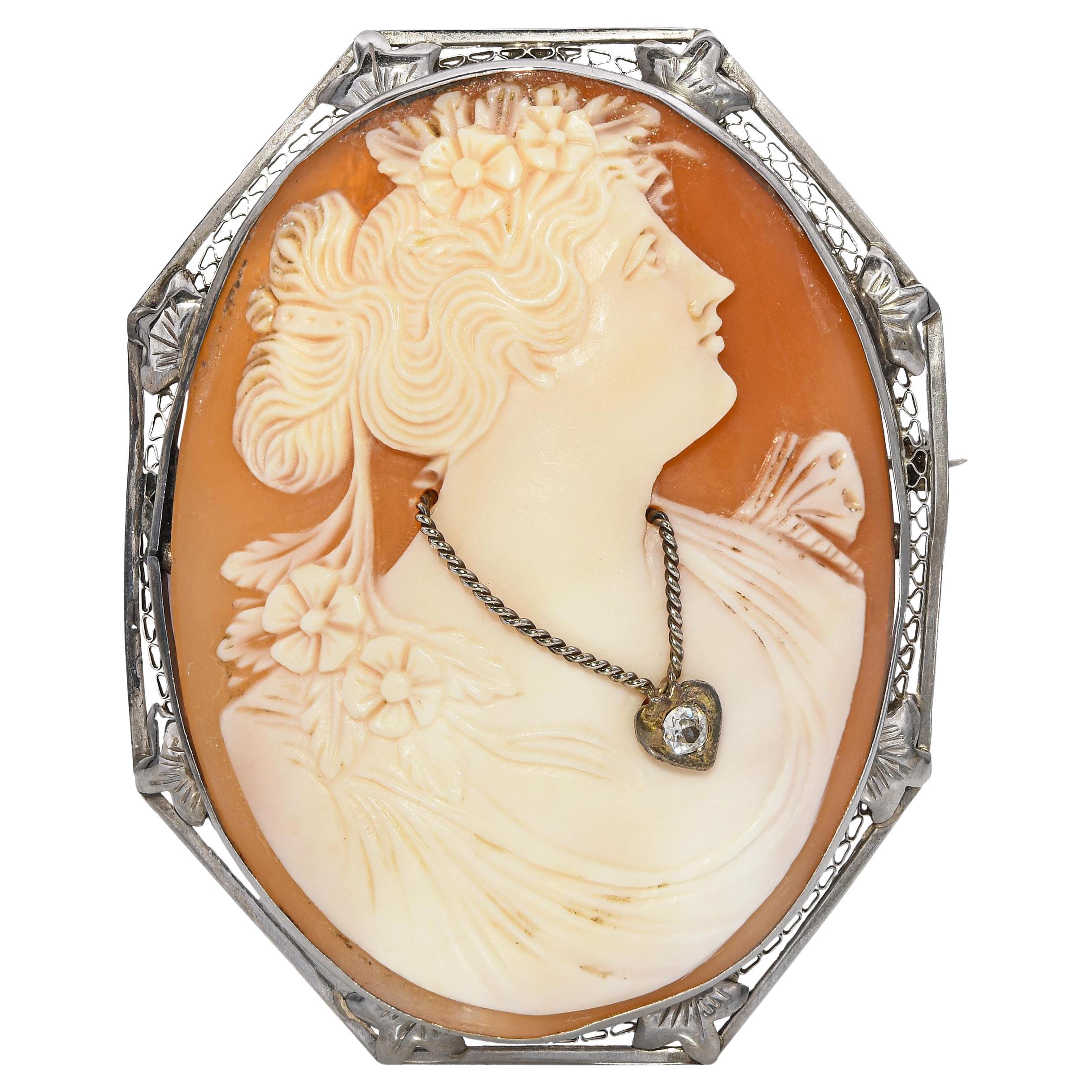 Antique or blanc 12k Lady avec diamant Collier Shell Cameo Broche