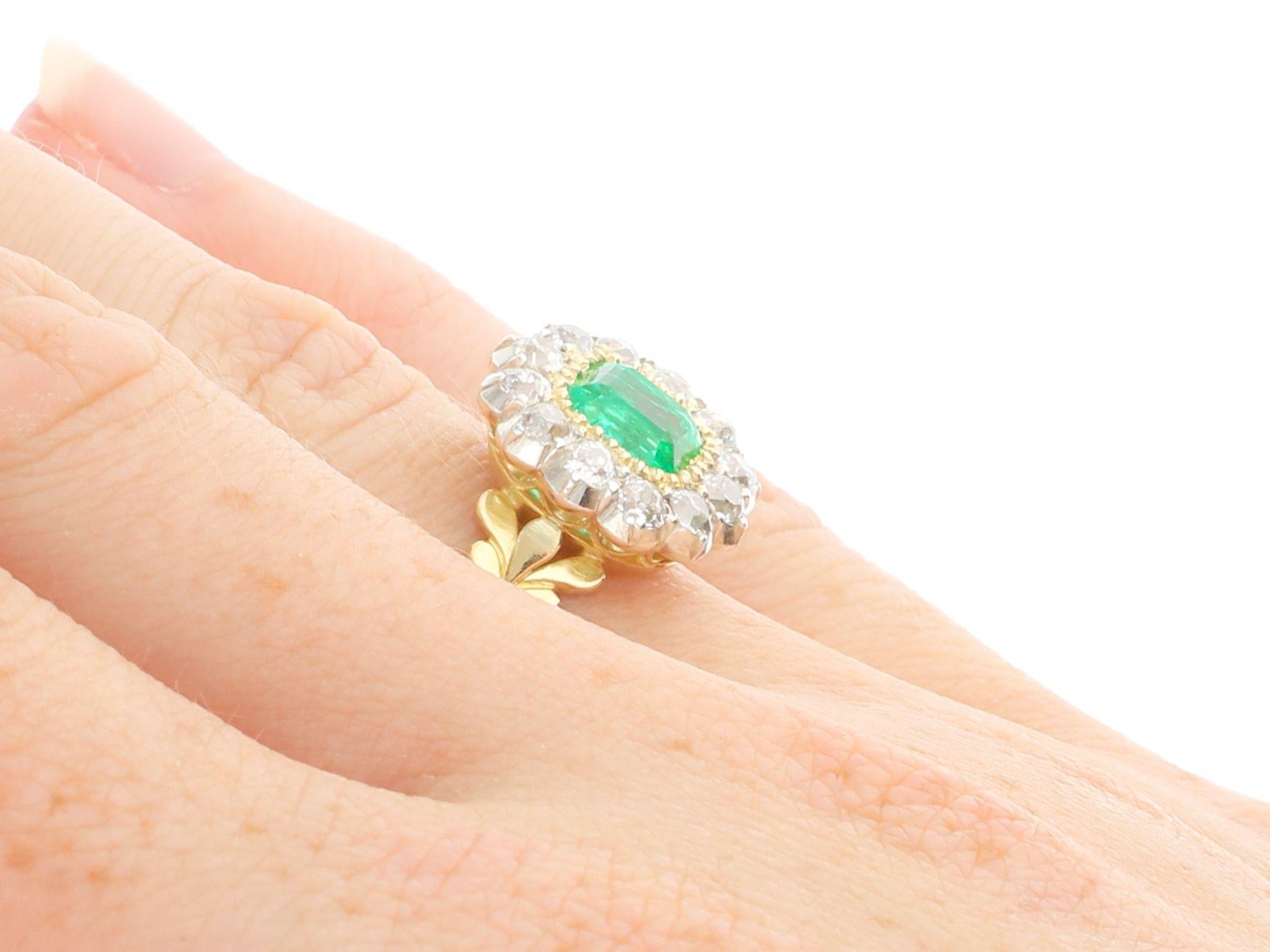 Antique 1.31Ct Emerald and Diamond Yellow Gold Cocktail Ring For Sale 2