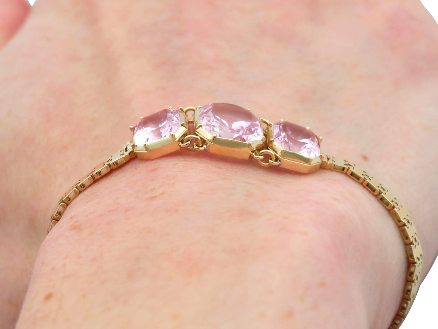 Antique 13.20 Carat Pink Topaz and 18k Yellow Gold Bracelet Circa 1840 For Sale 5