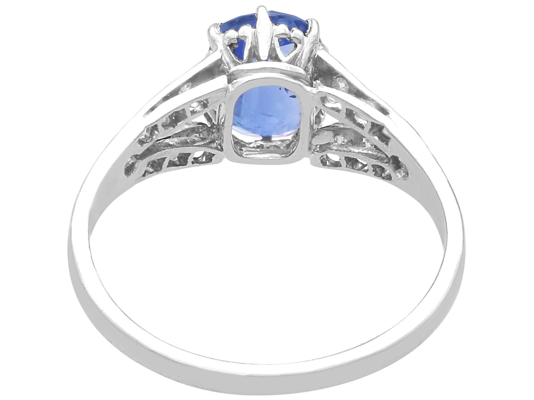 Antique 1.35 Carat Sapphire and 0.12 Carat Diamond Platinum Ring Circa 1915 in vendita 4