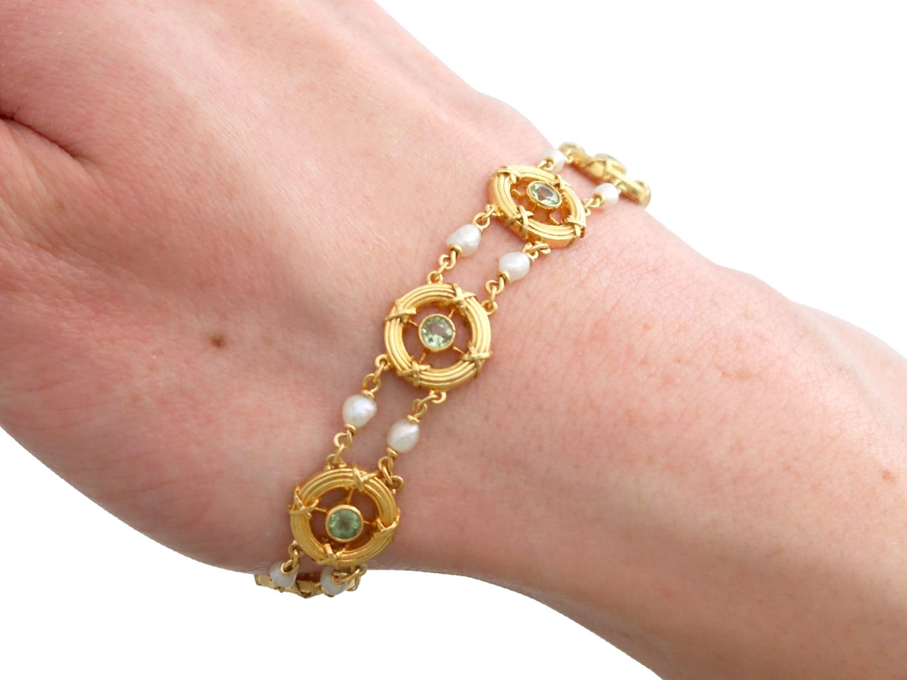 Antique 1.35ct Peridot, Natural Pearl and 15ct Yellow Gold Bracelet Circa 1900 For Sale 6