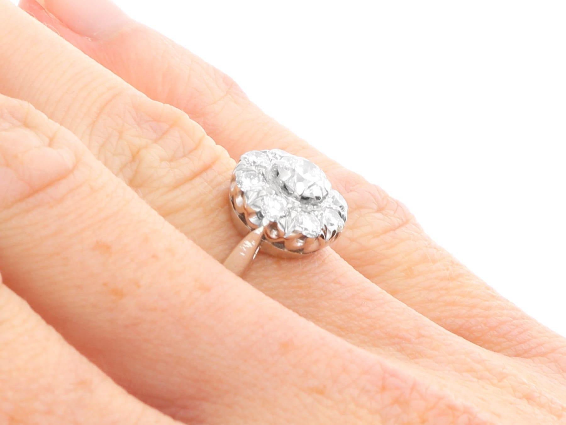 Antique 1.38 Carat Diamond and 18k Yellow Gold Cluster Ring Circa 1910 For Sale 3