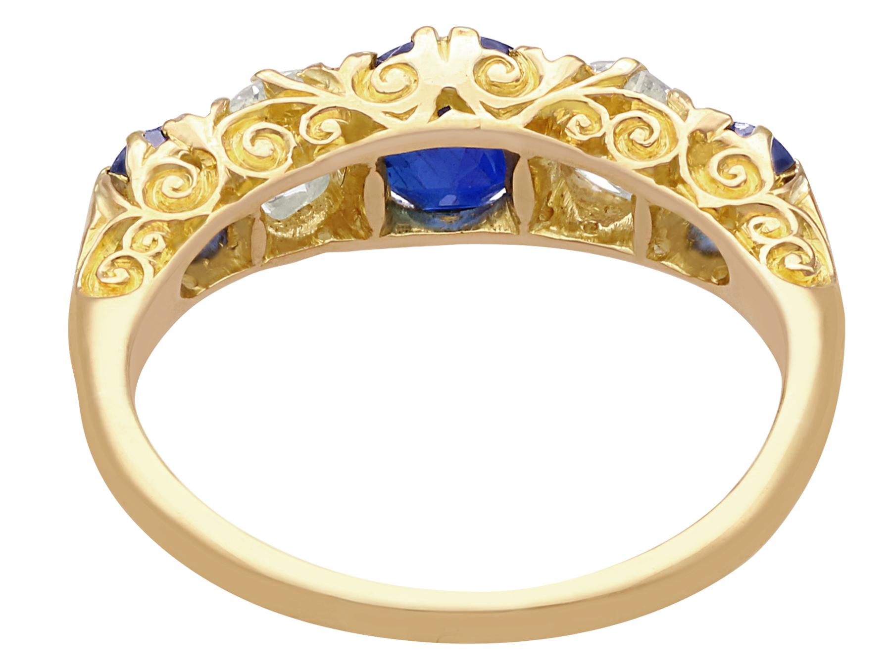 Antique 1.39 Carat Sapphire and Diamond Yellow Gold Five-Stone Ring In Excellent Condition In Jesmond, Newcastle Upon Tyne