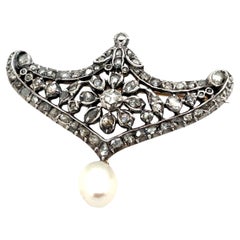 Broche ancienne en or 13ct et argent avec diamant et perle en goutte d'eau