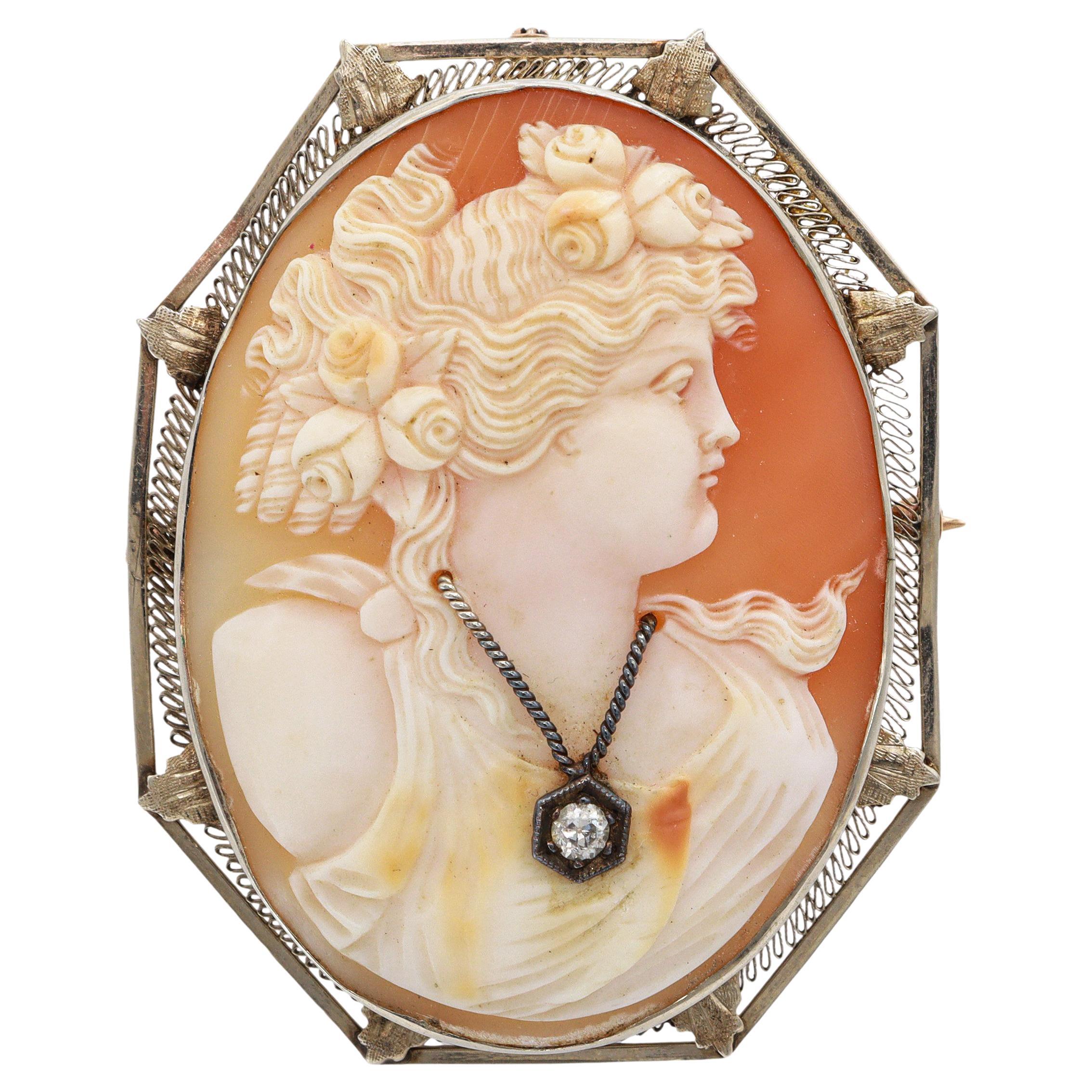 Broche ancienne en or blanc 13K avec camée en coquillage et diamants pour portrait
