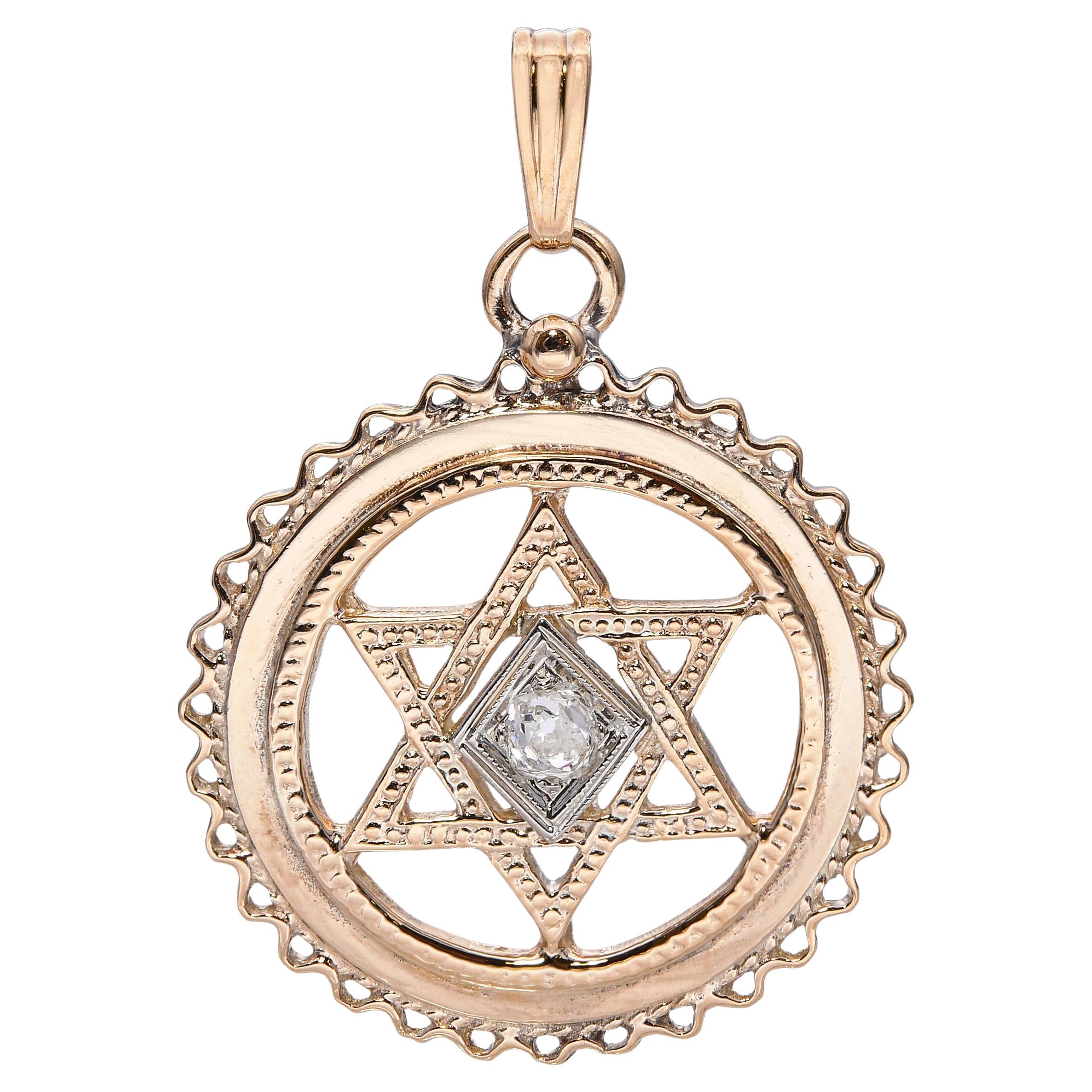Pendentif étoile de David en or jaune 13k ancien avec diamants taillés dans la masse en vente