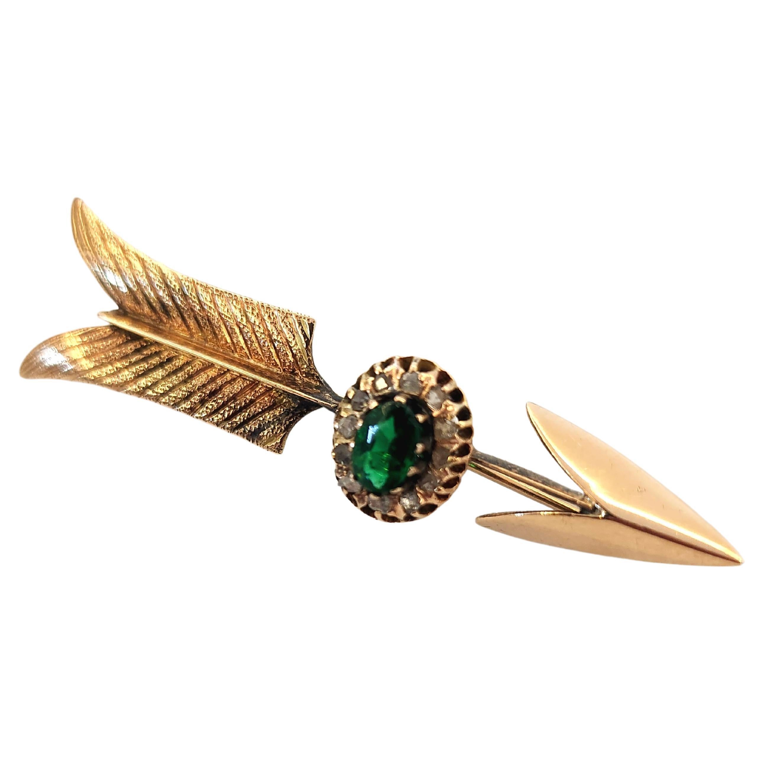 Antique Tourmaline And Diamond Arrow  Russian Gold Brooch In Good Condition For Sale In Cairo, EG