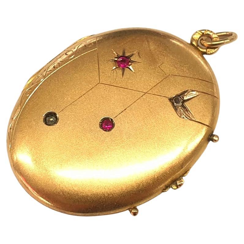 Antique Russian Gold Locket Pendant For Sale 1