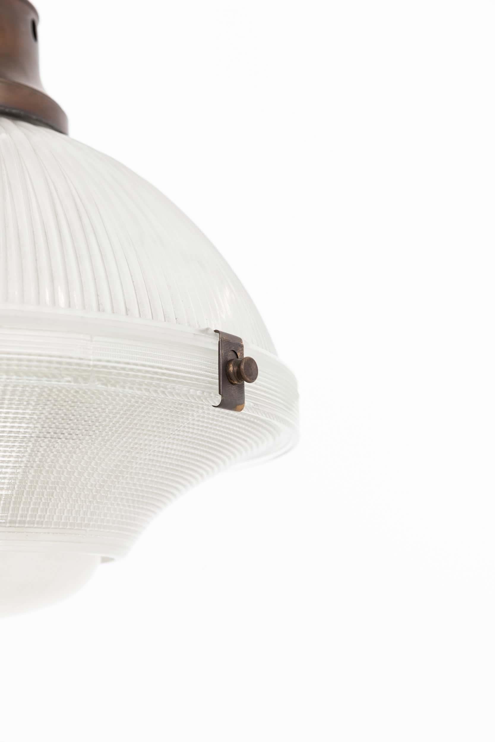 Lampe à suspension ancienne en verre prismatique réflecteur-refractor Holophane de 14 pouces, c. 1920 Bon état - En vente à London, GB