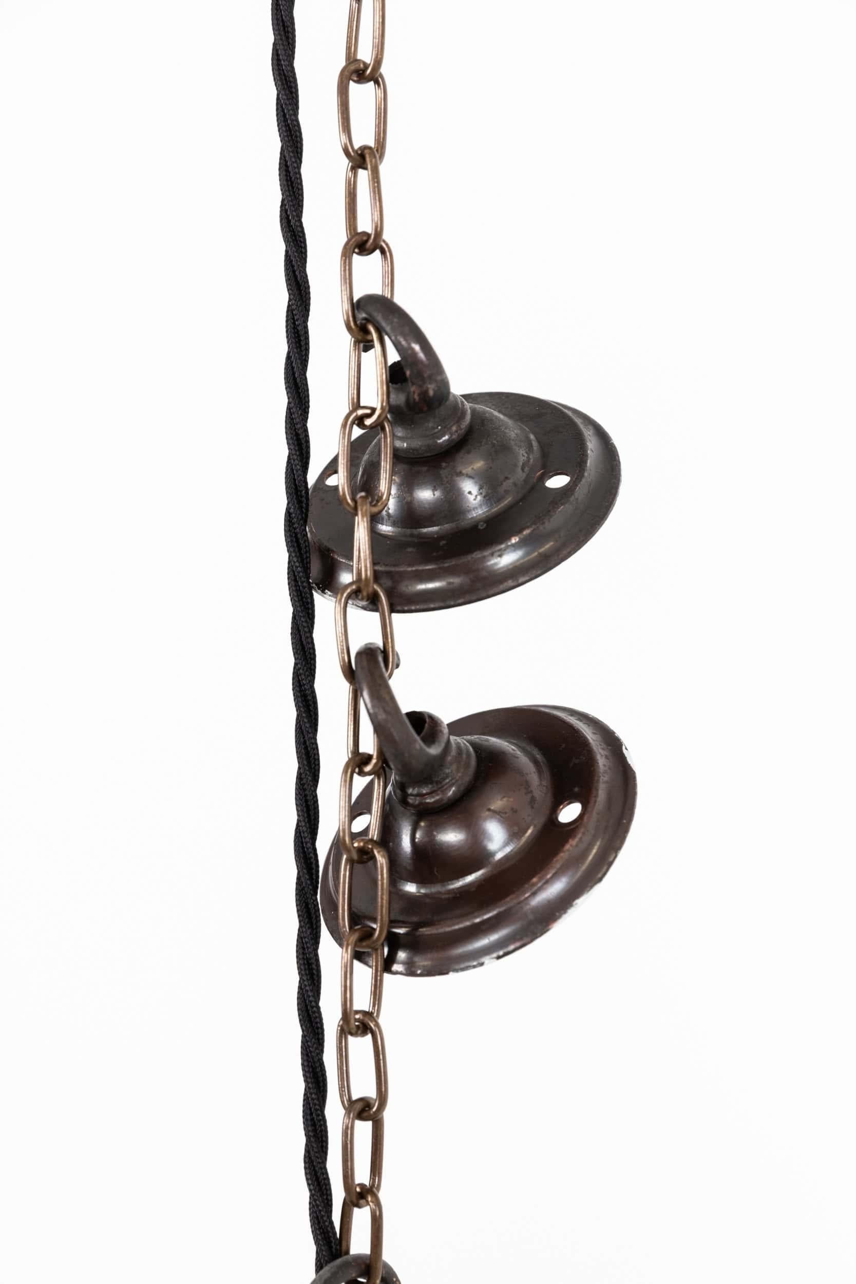 Laiton Lampe à suspension ancienne en verre prismatique réflecteur-refractor Holophane de 14 pouces, c. 1920 en vente