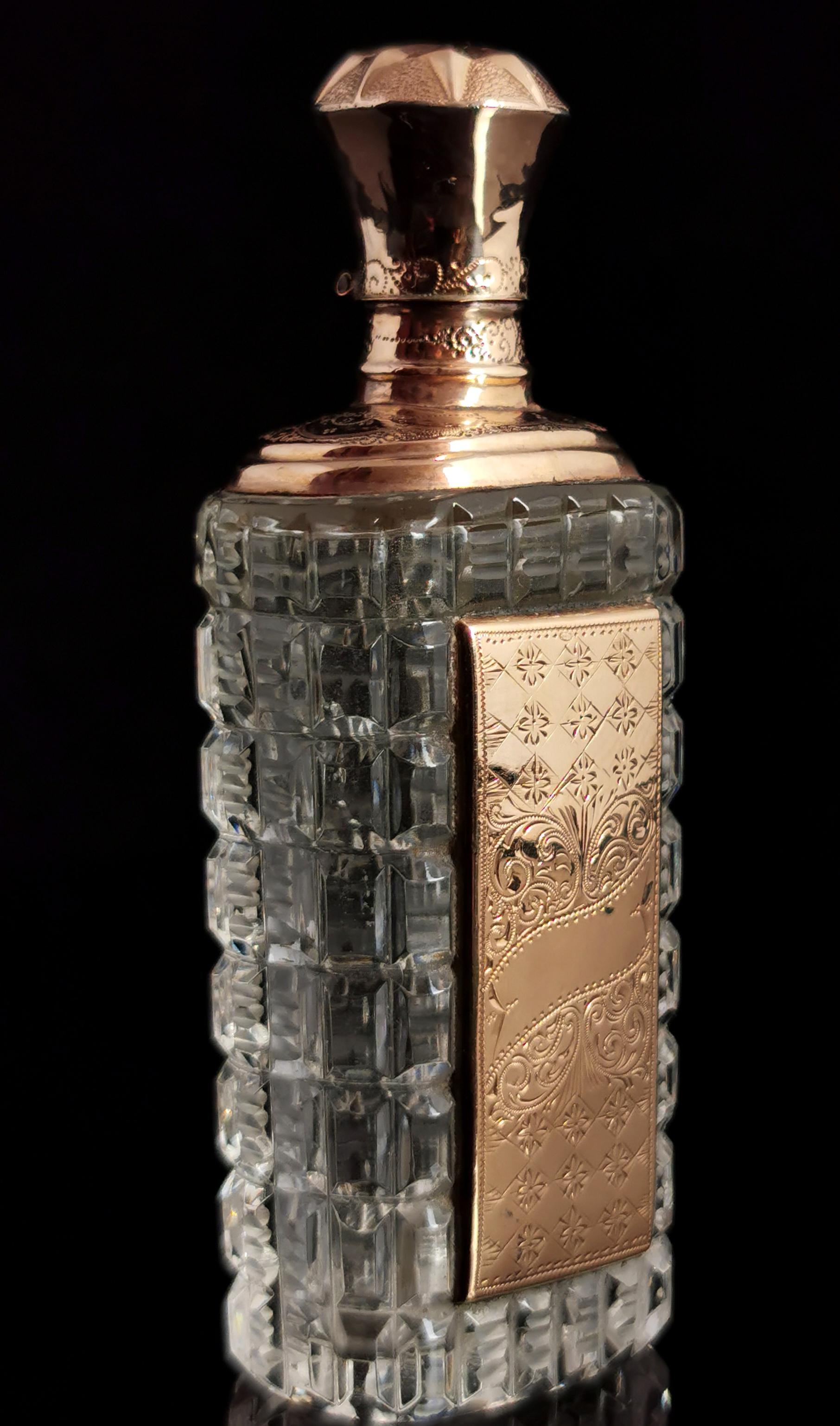 Antique 14 Karat Gold Cut Glass Scent Bottle, Cased, 19th Century For Sale 4