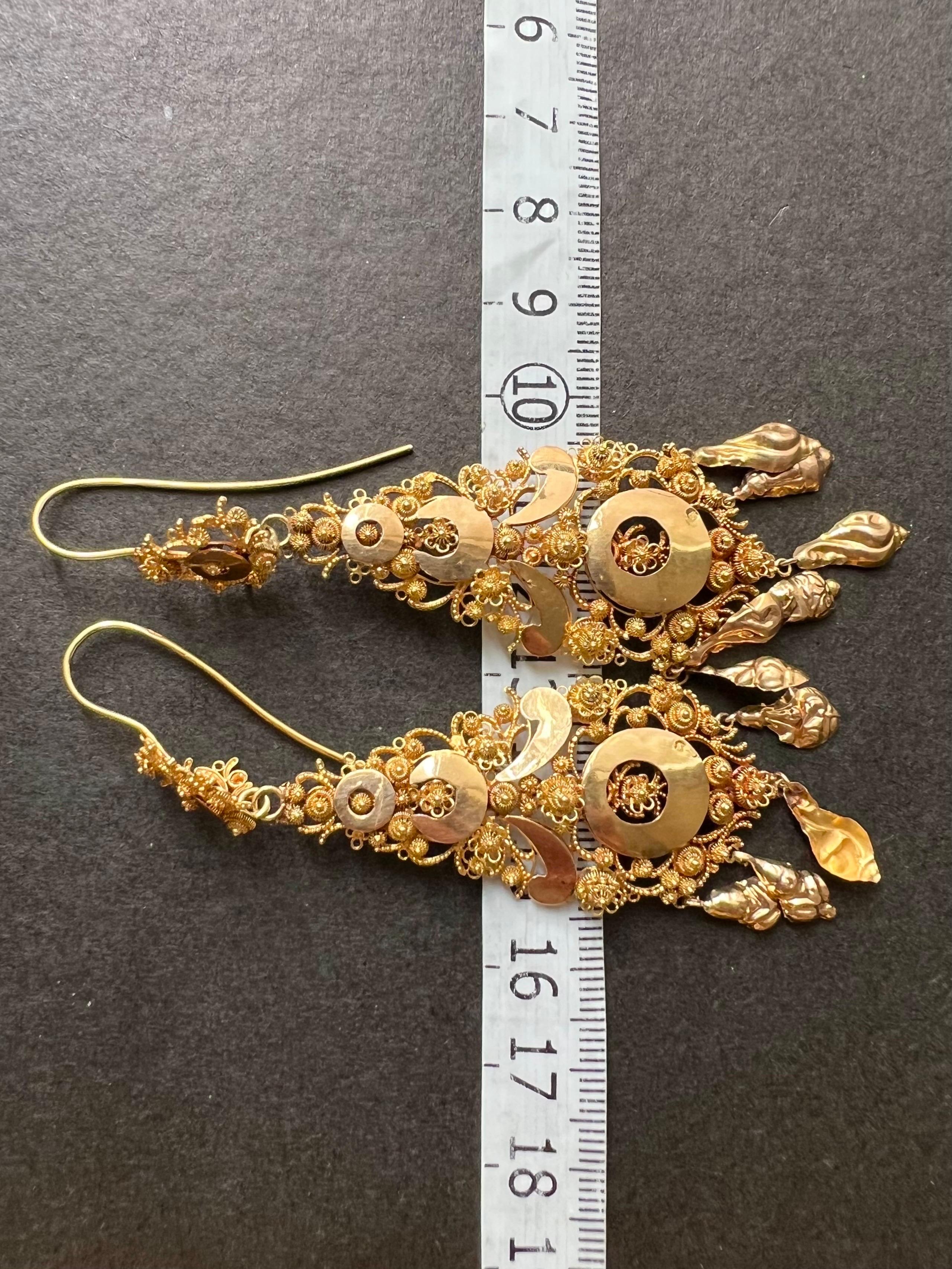 Antike filigrane Hutglocken-Kronleuchter-Ohrringe aus 14 Karat Gold 3