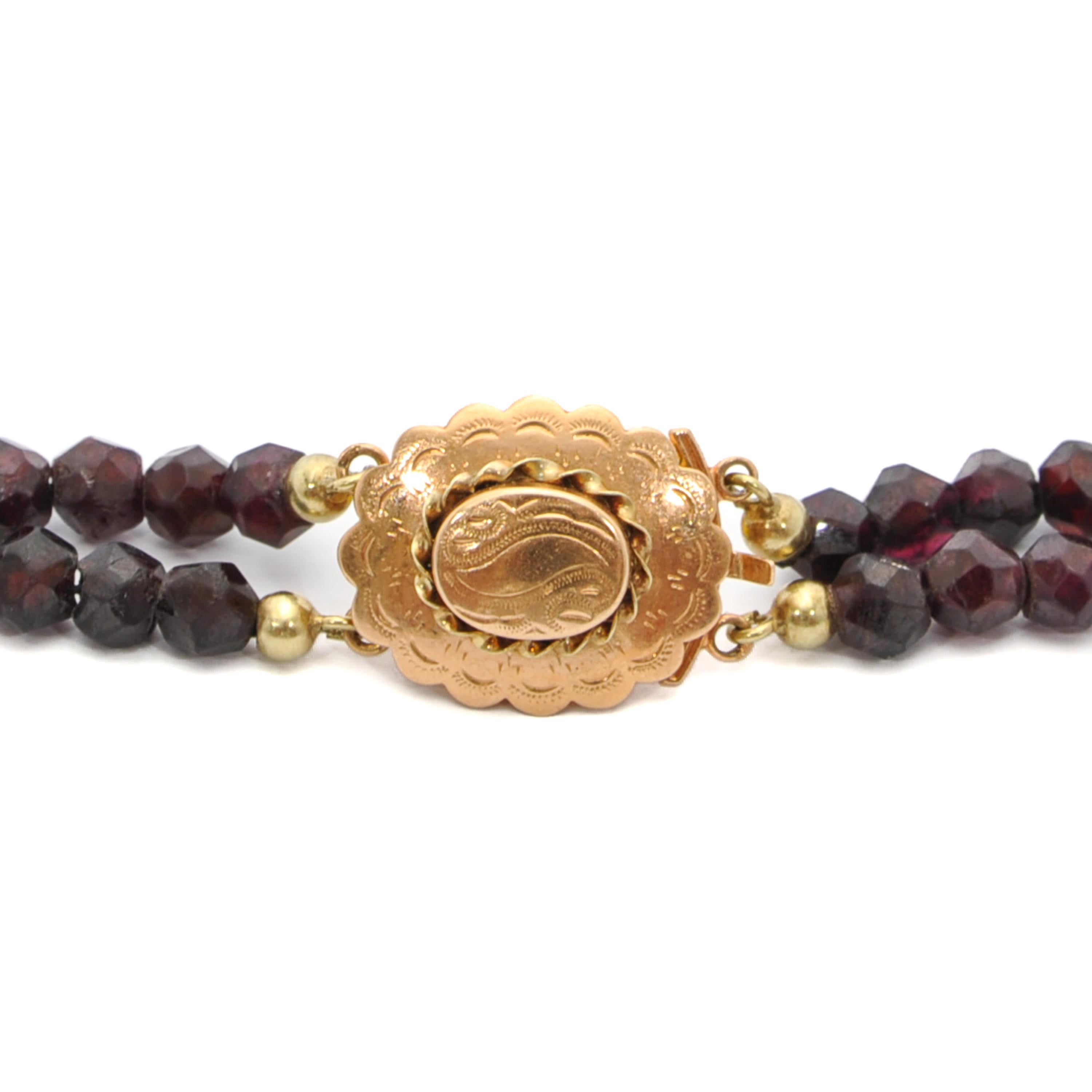 Antique 14 Karat Gold Garnet Bracelet and Necklace Set In Good Condition In Rotterdam, NL