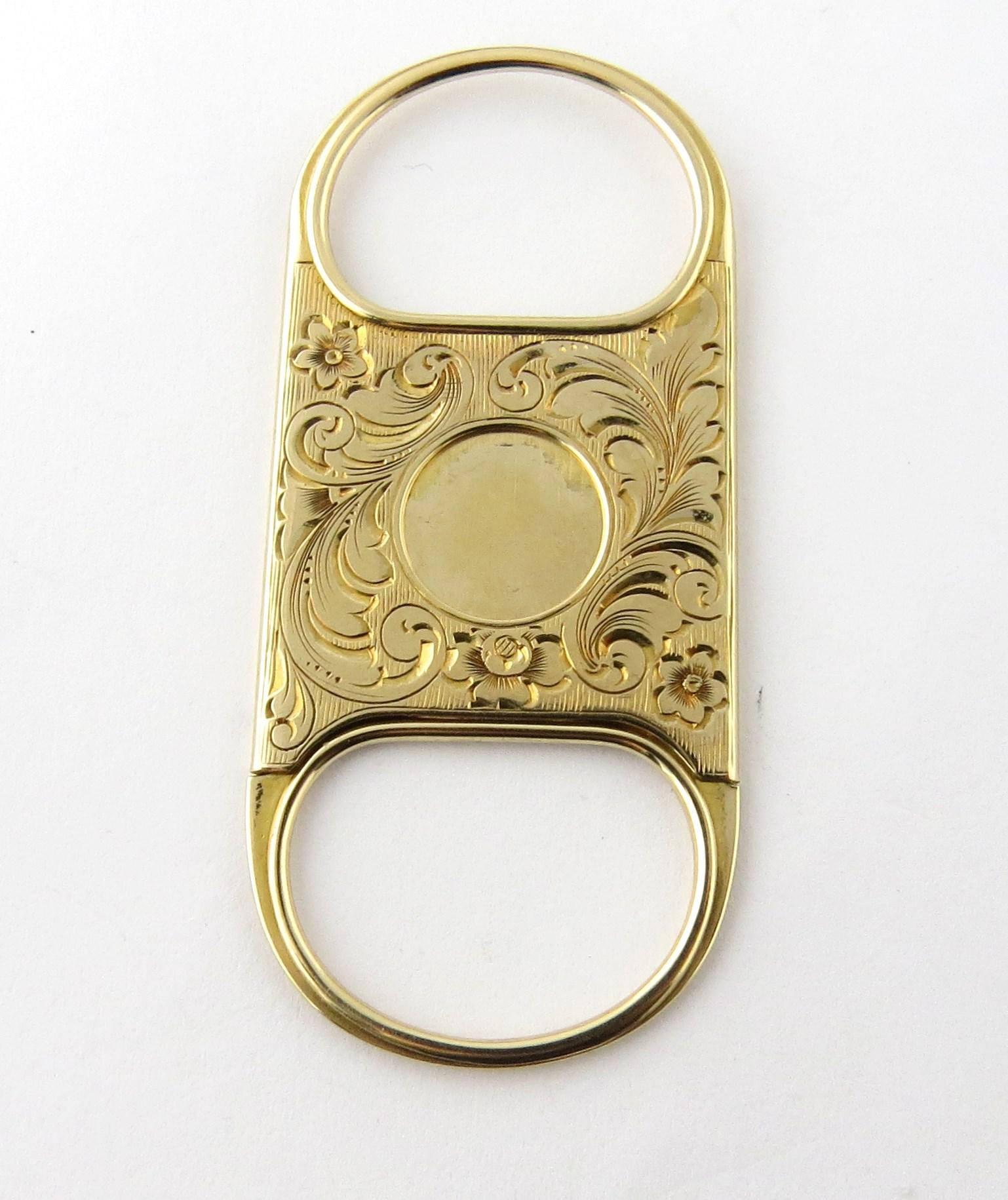 Antique 14 Karat Gold Hand Engraved Cigar Cutter with Ornate Hand Engraving 19 In Excellent Condition In Washington Depot, CT