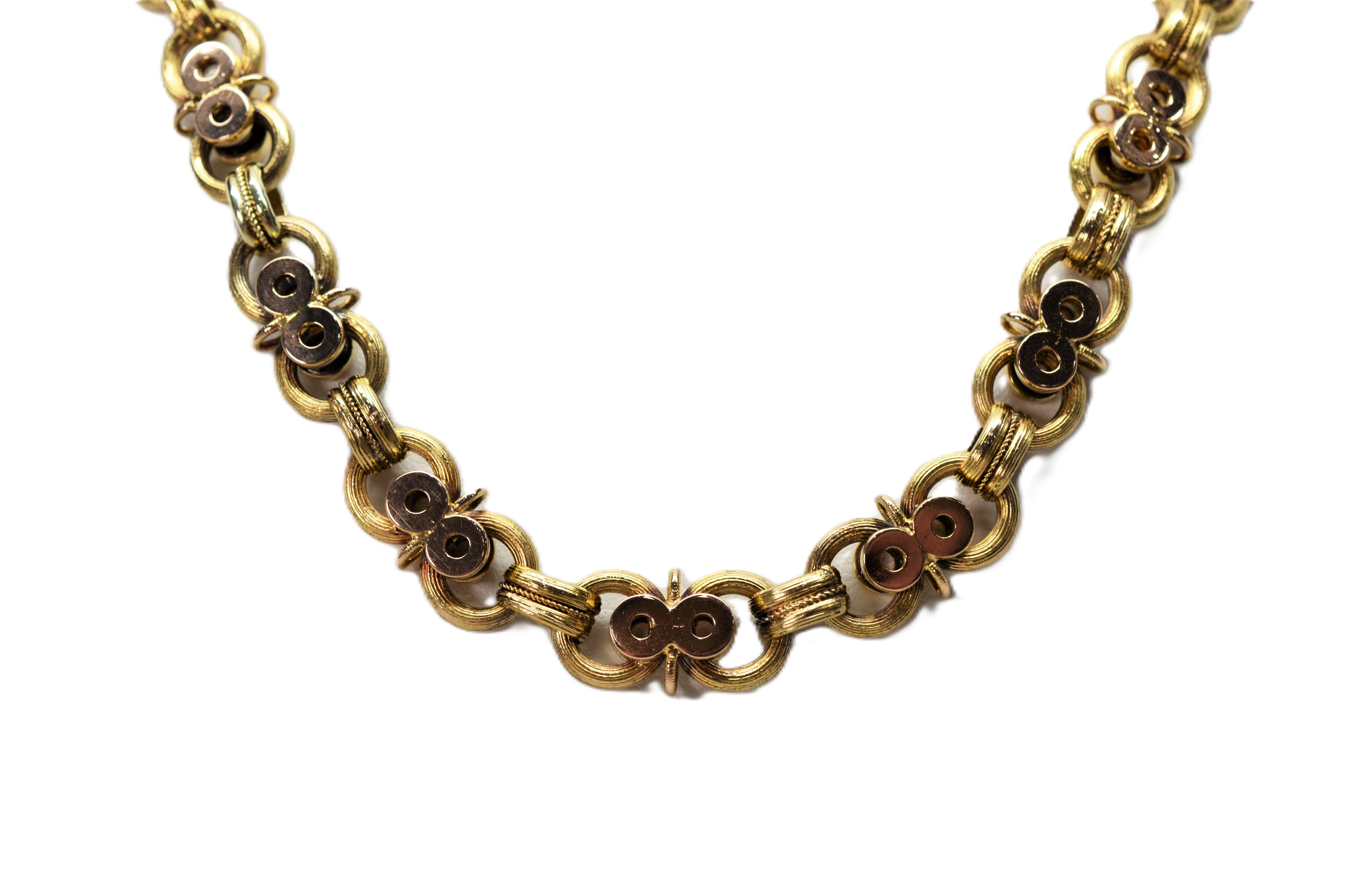 Donna Collana in oro antico con ciondolo di ametista in vendita