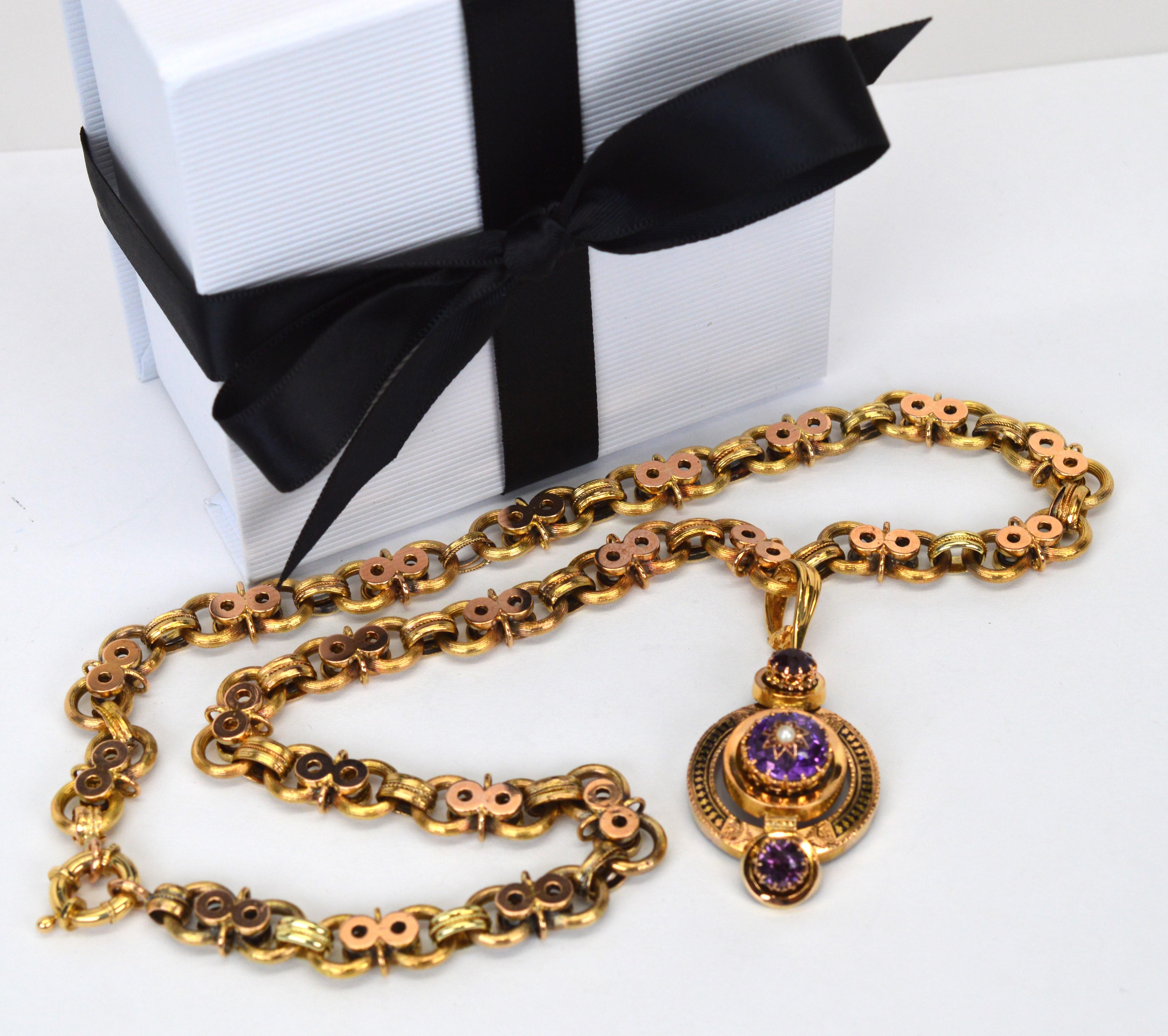 Taglio rotondo Collana in oro antico con ciondolo di ametista in vendita