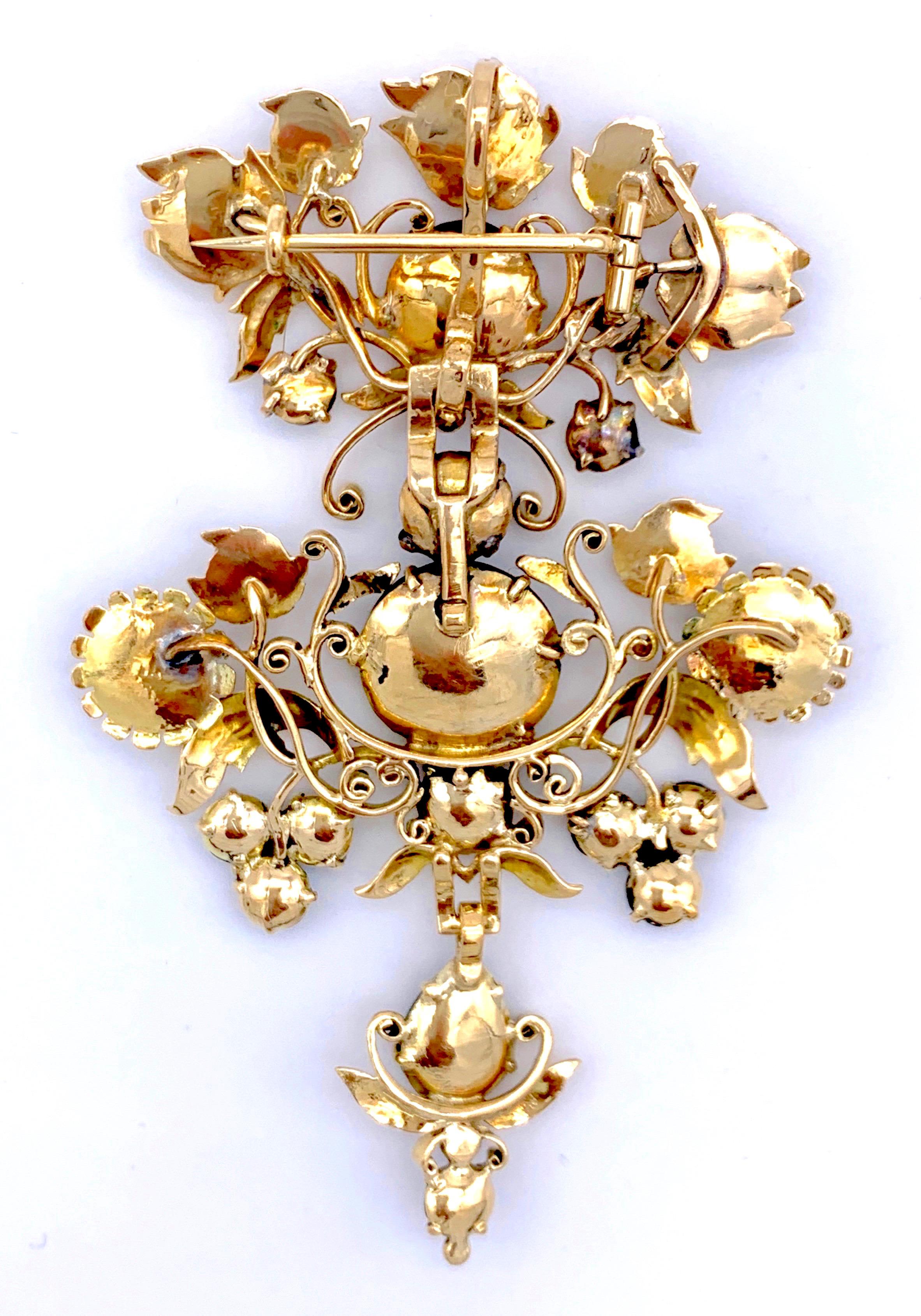 Antike antike Stomacher-Anhänger-Brosche aus 14 Karat Gold, Mitte des 18. Jahrhunderts (Rundschliff) im Angebot