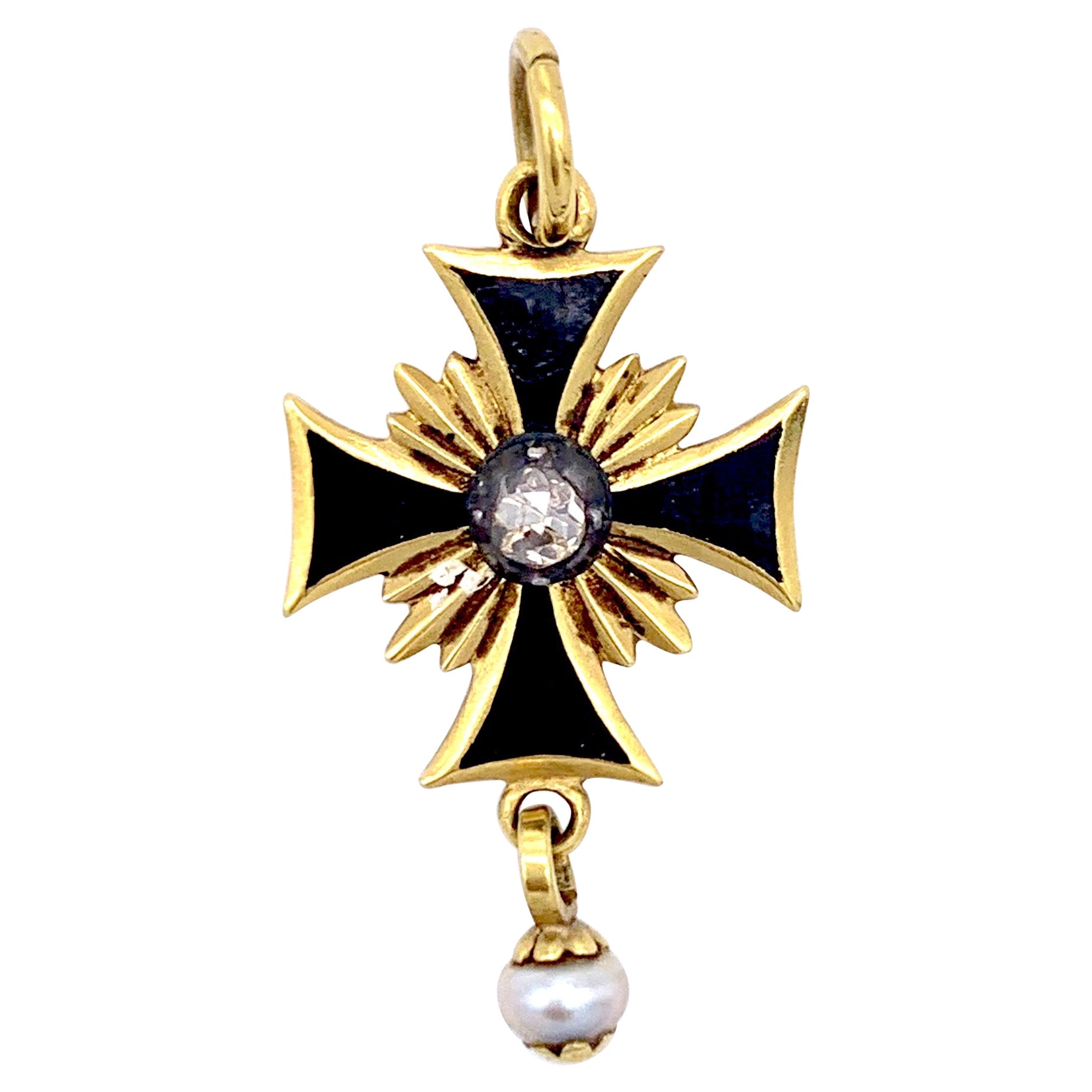 Antico ciondolo a forma di croce in oro 14 carati con diamante e perla naturale smaltata in vendita