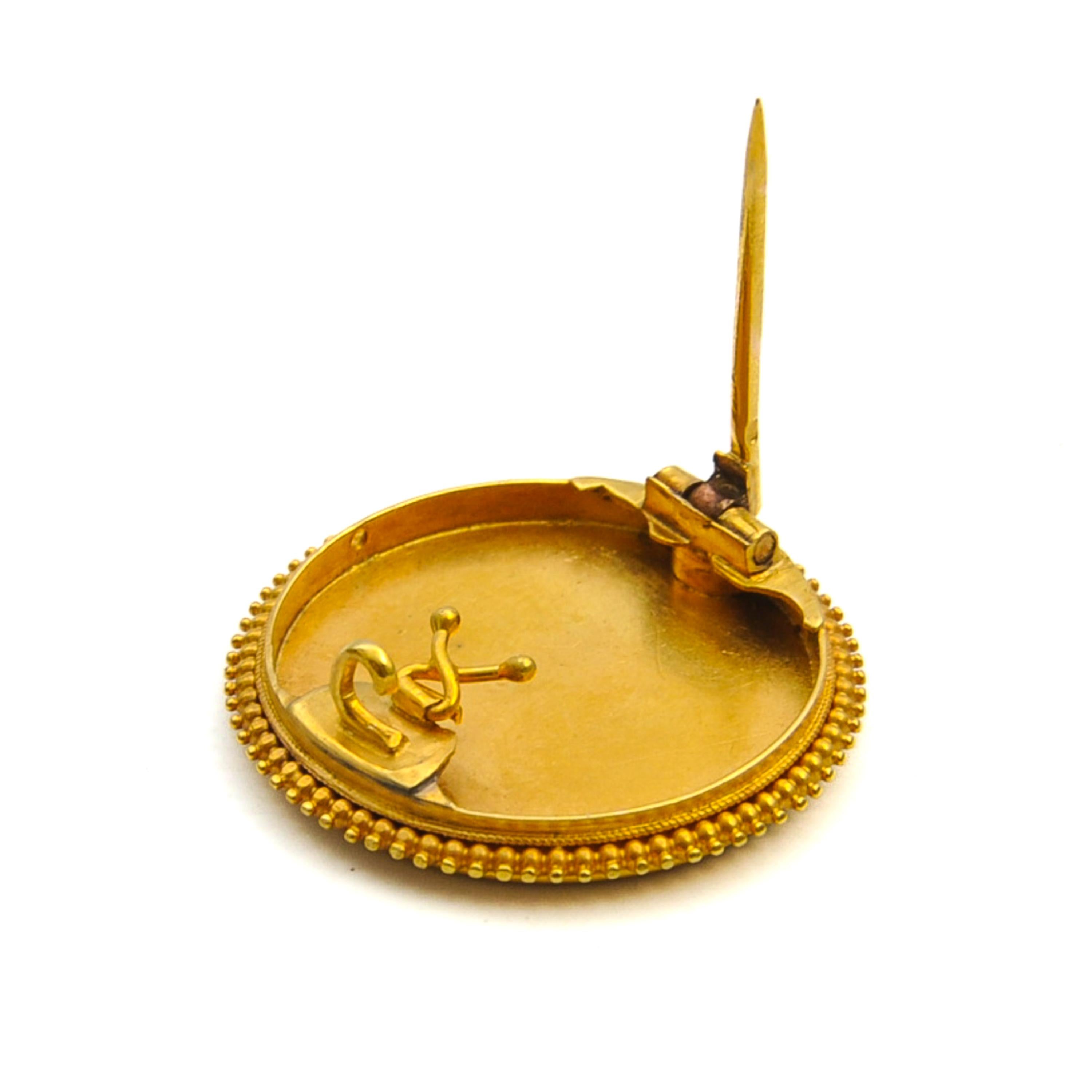 Antike etruskische Revival-Anstecknadelbrosche aus Gold und Emaille mit Blumenmuster im Angebot 1