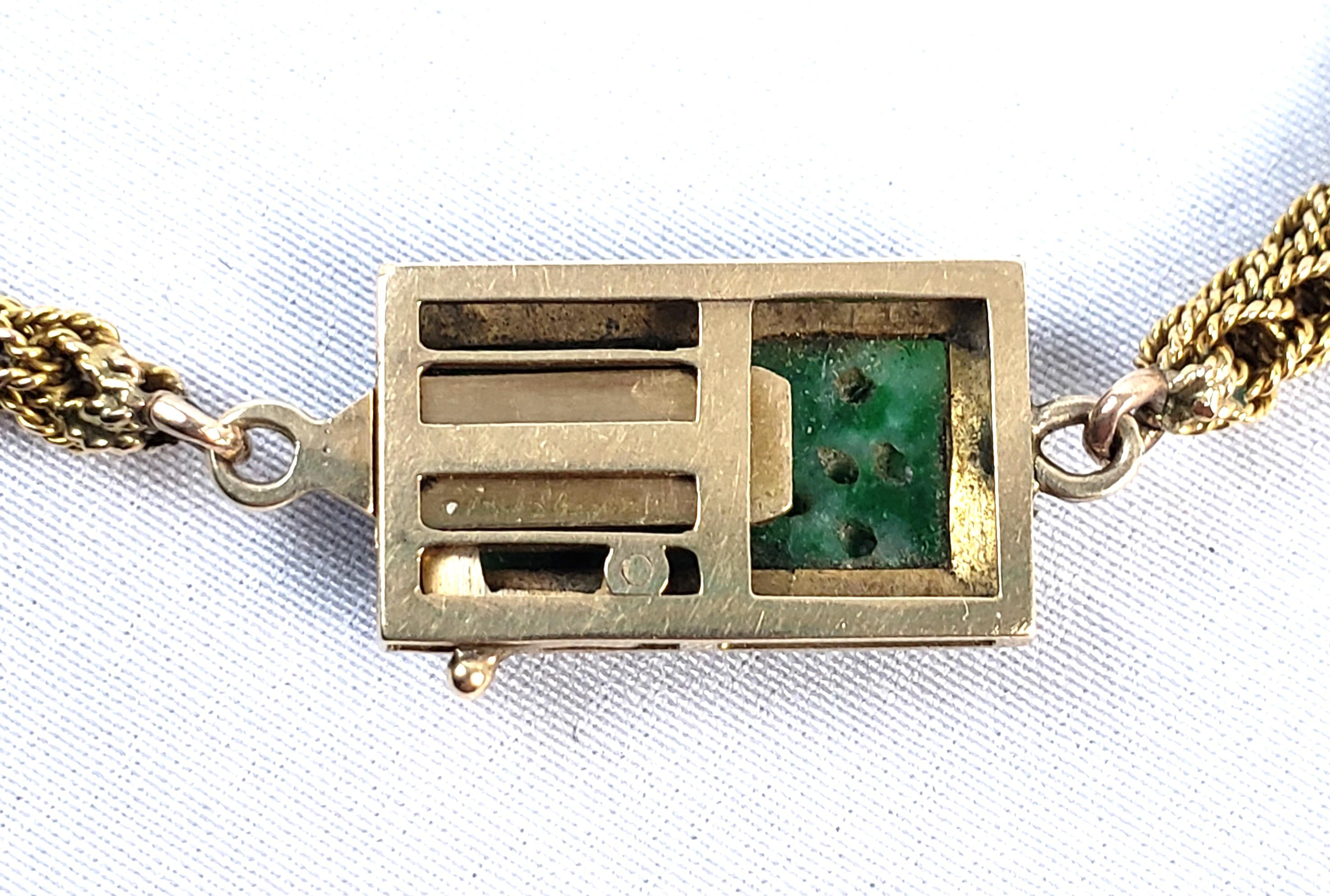 Antike Halskette aus 14 Karat Gelbgold und handgeschnitzter Jade im Chinoiserie-Stil im Angebot 2