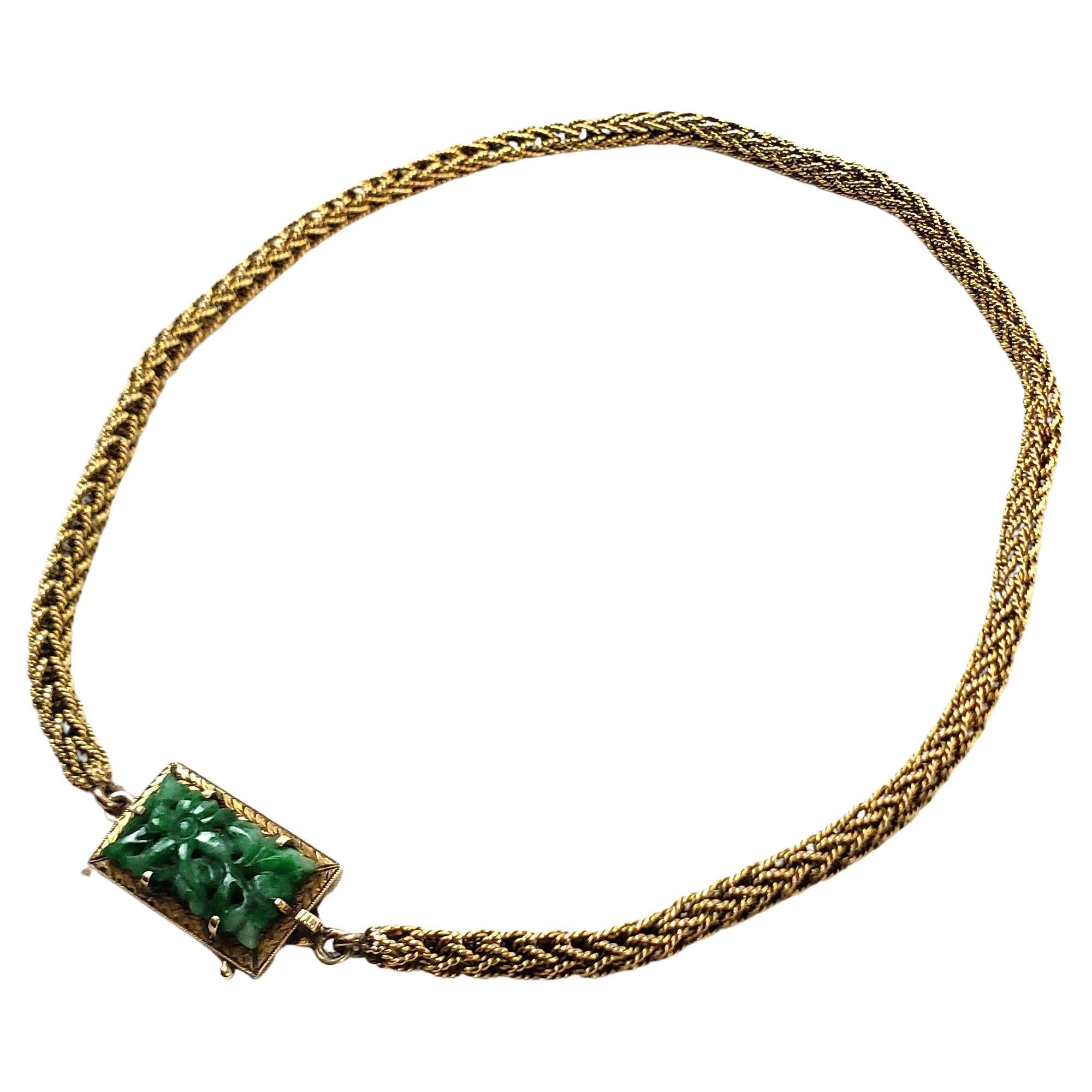 Antike Halskette aus 14 Karat Gelbgold und handgeschnitzter Jade im Chinoiserie-Stil