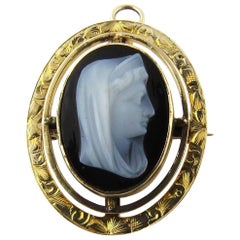 Antique 14 Karat Yellow Gold Sardonyx Cameo Madonna Pin or Pendant, circa 1915