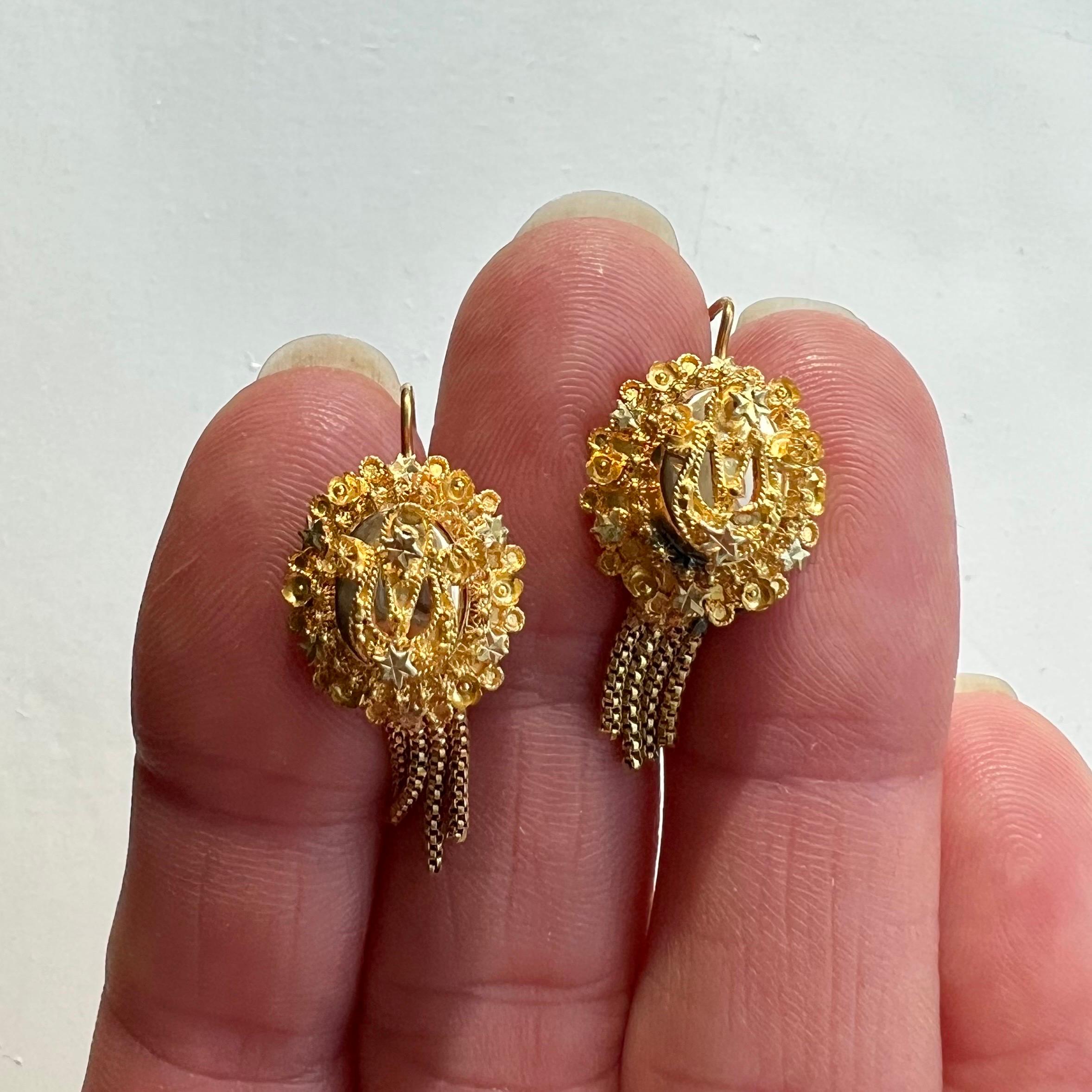 Antike 14 Karat Gelbgold-Tropfen-Ohrringe mit Quaste (Viktorianisch) im Angebot