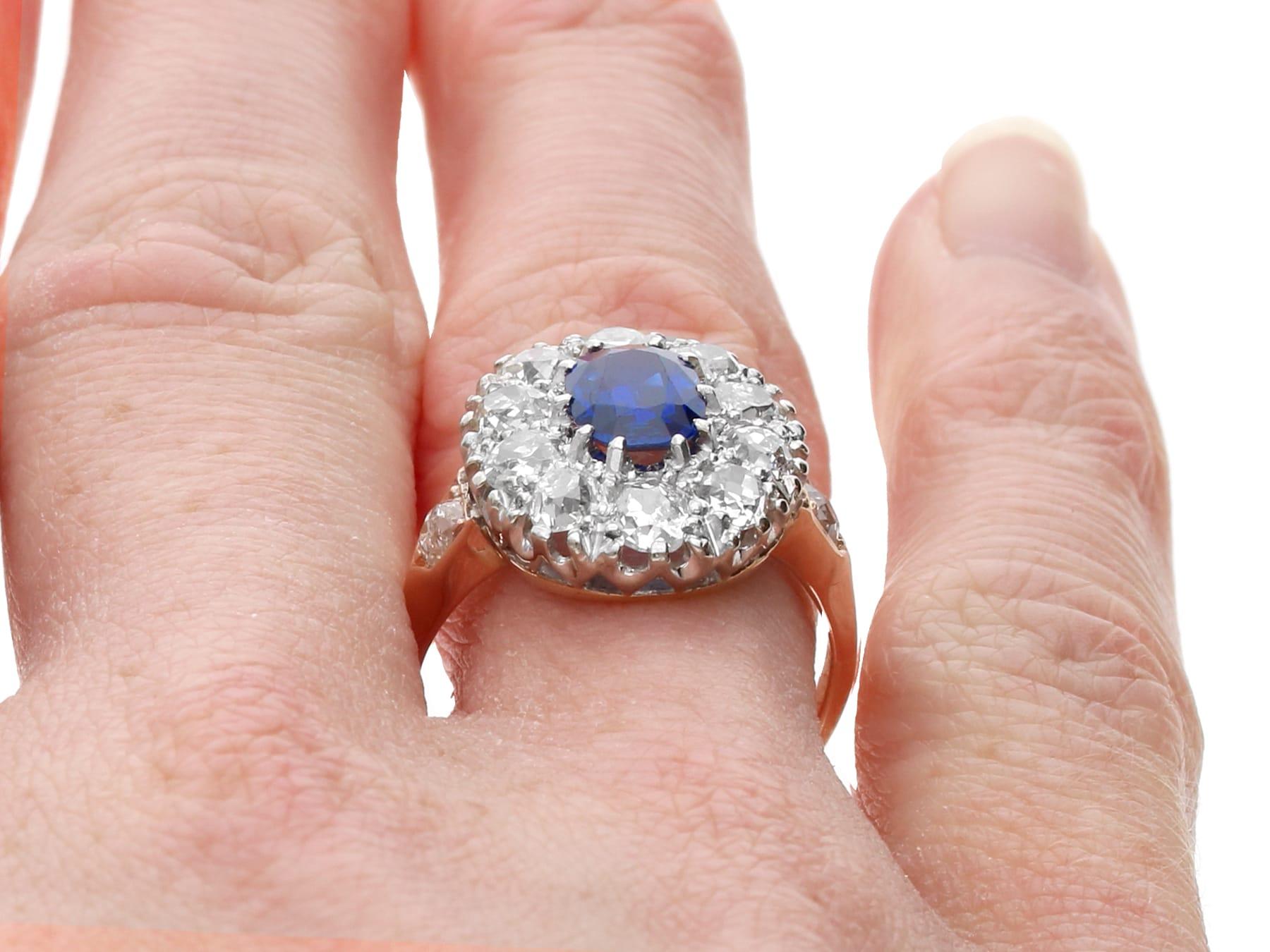 Bague grappe ancienne en or jaune 9 carats, saphir 1,40 carat et diamant 2,02 carats en vente 4