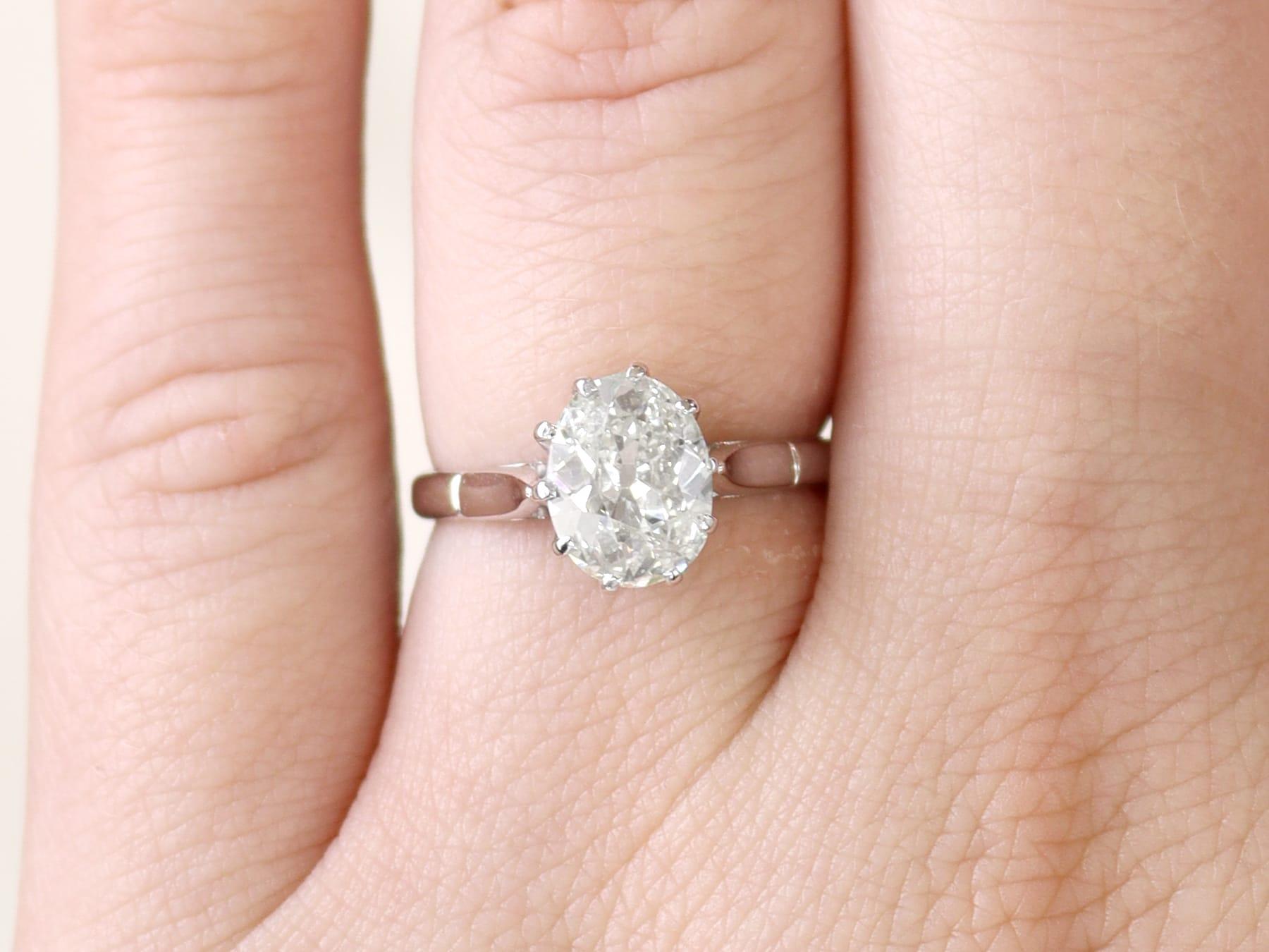 Antique 1.42 Carat Diamond and 18k White Gold Solitaire Ring In Excellent Condition For Sale In Jesmond, Newcastle Upon Tyne