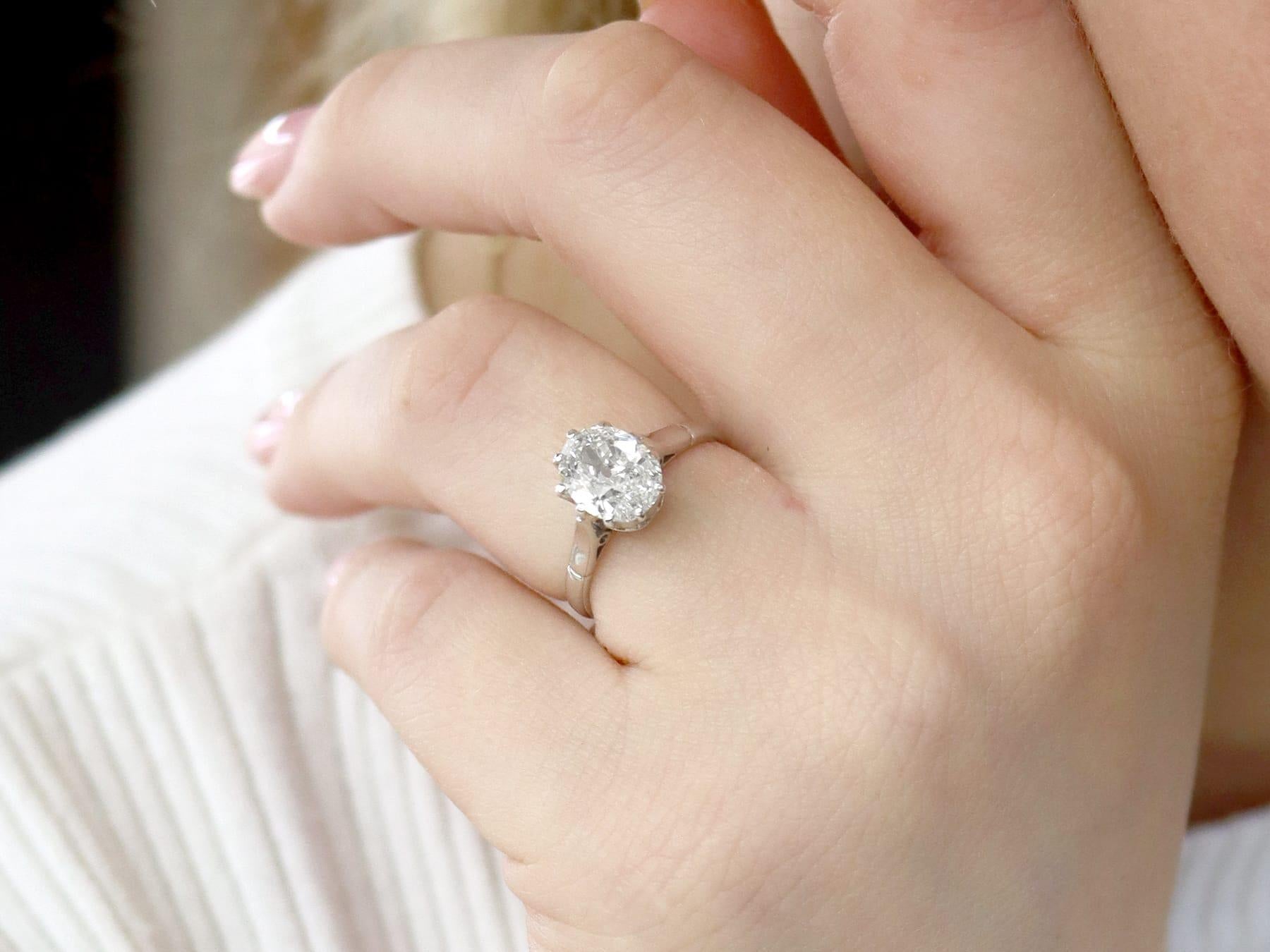 Antique 1.42 Carat Diamond and 18k White Gold Solitaire Ring For Sale 1